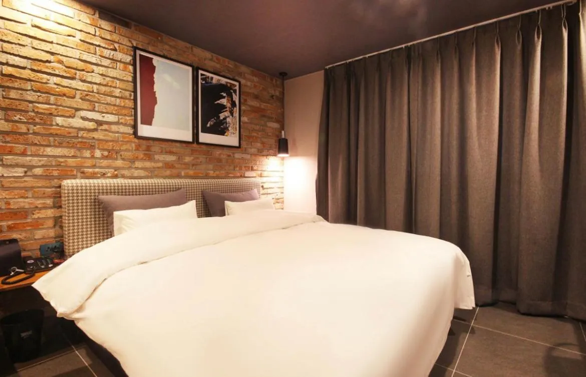 Brown Dot Hotel Daeyeon