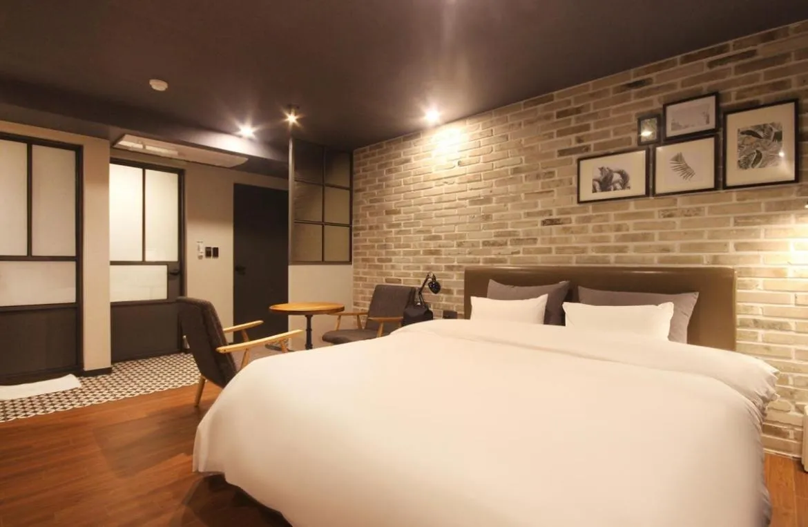 Brown Dot Hotel Daeyeon