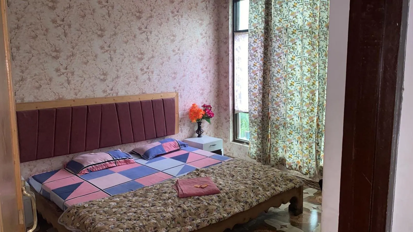 Bed in Lakes and peaks