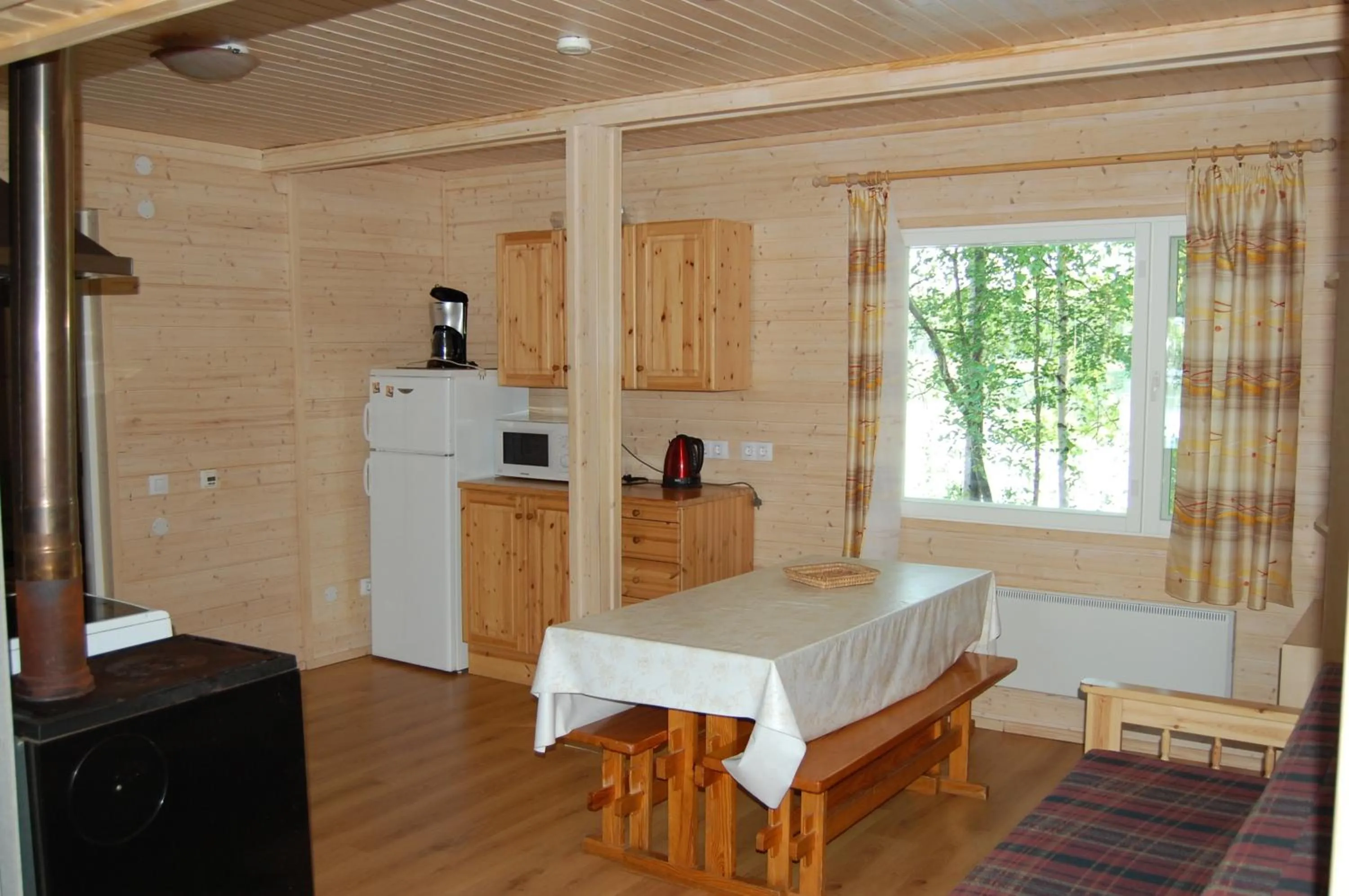 Dining area in Lomasaaret Cottages