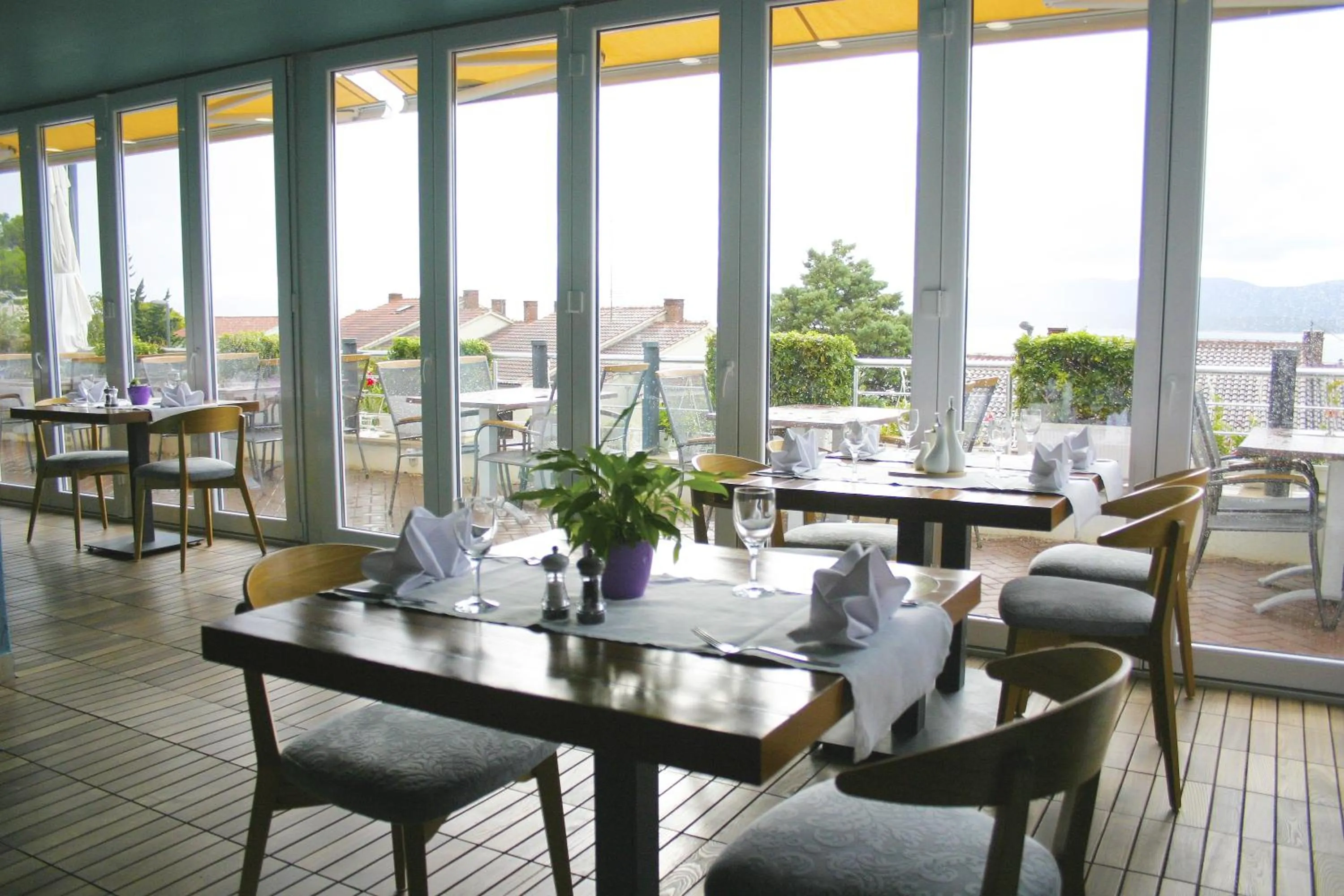 Breakfast in Apartments Villa Azzurra Bol