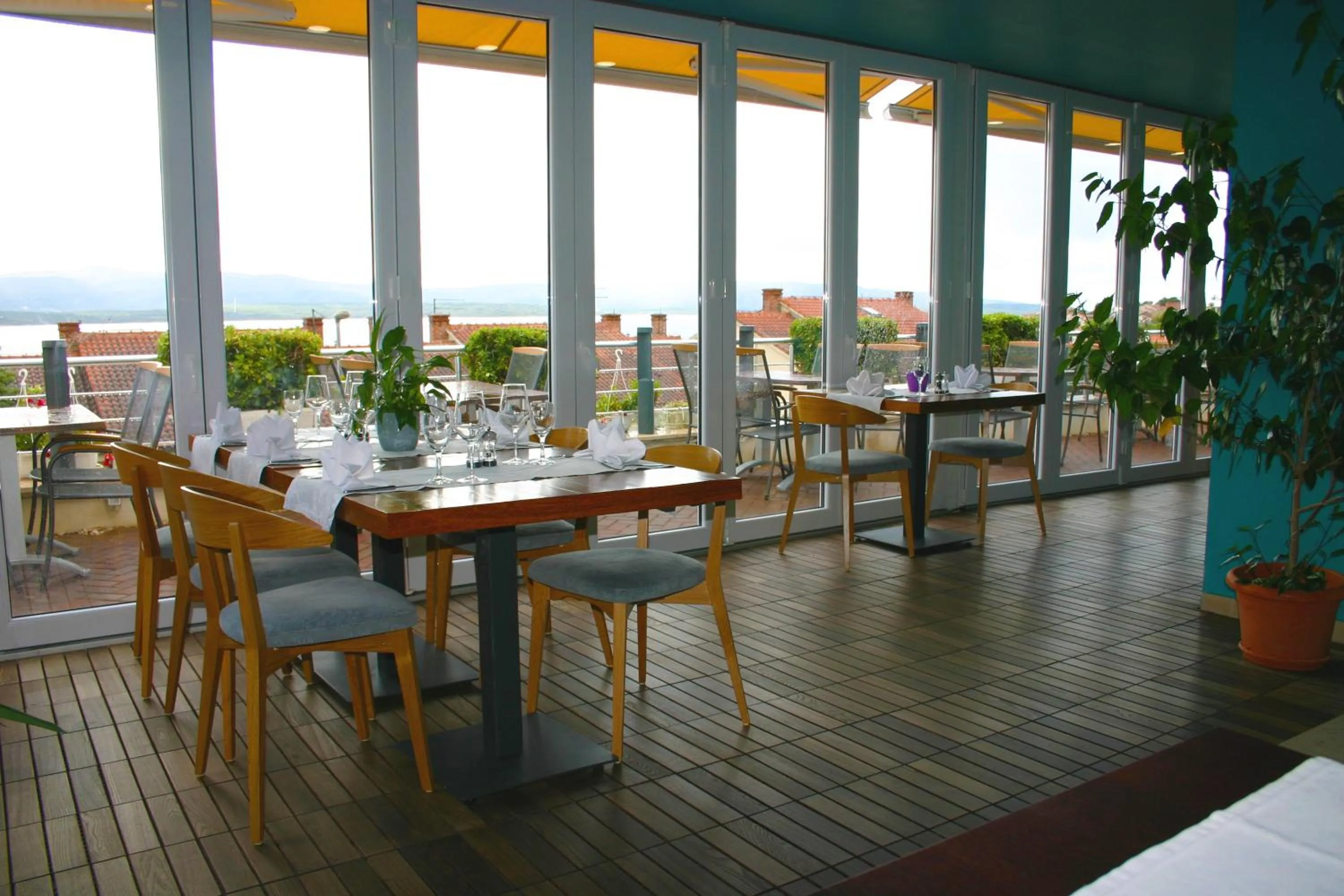 Breakfast in Apartments Villa Azzurra Bol