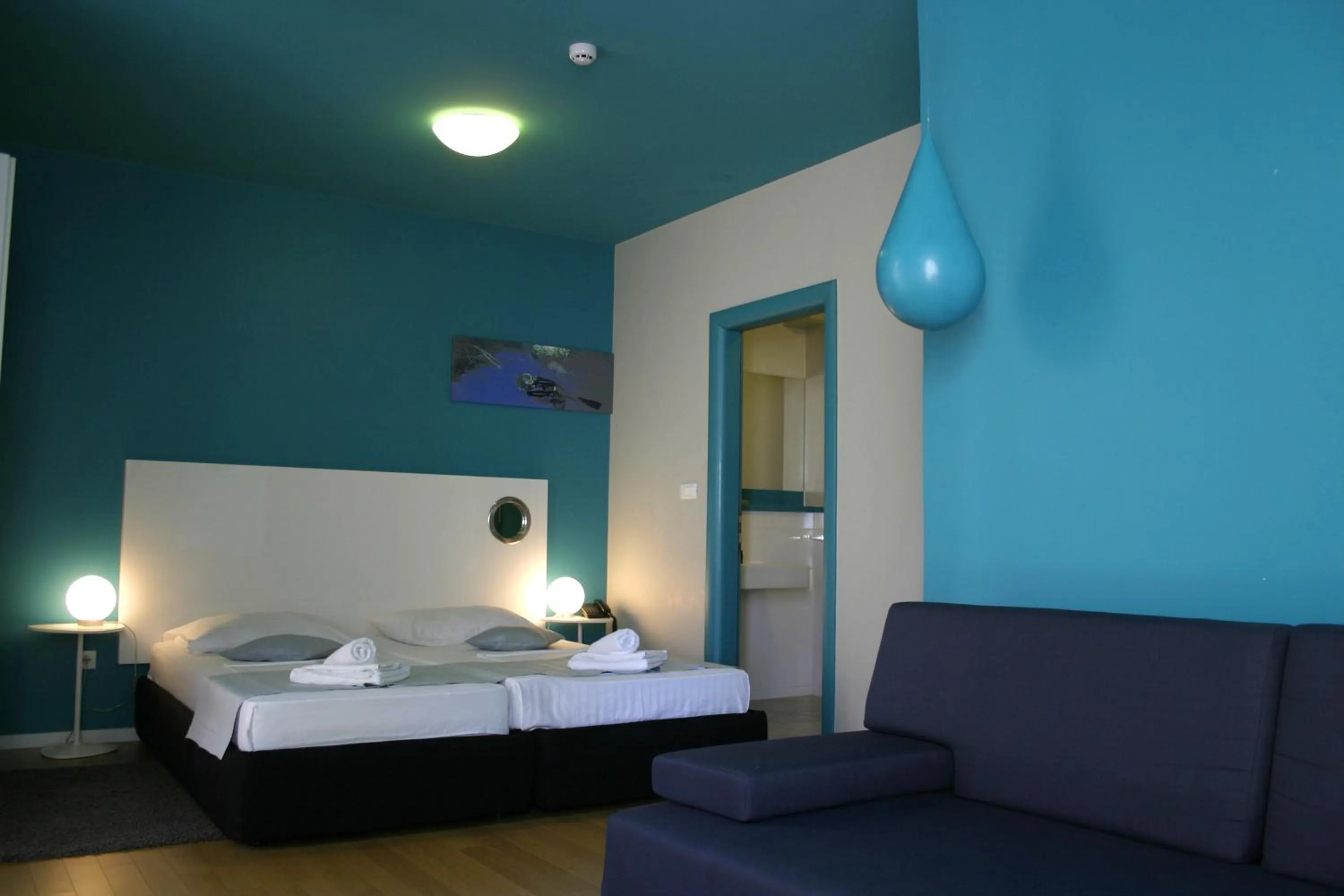 Living room, Bed in Apartments Villa Azzurra Bol