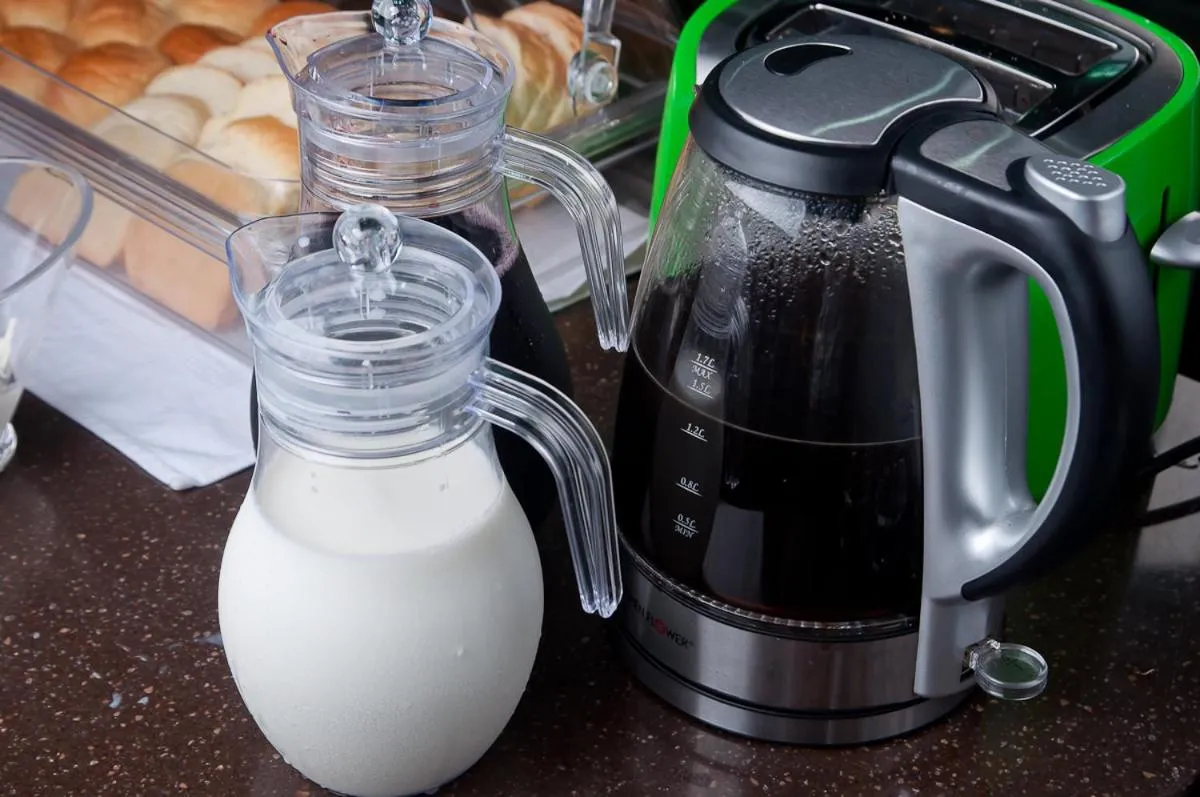 Coffee/tea facilities in The Empress Hotel