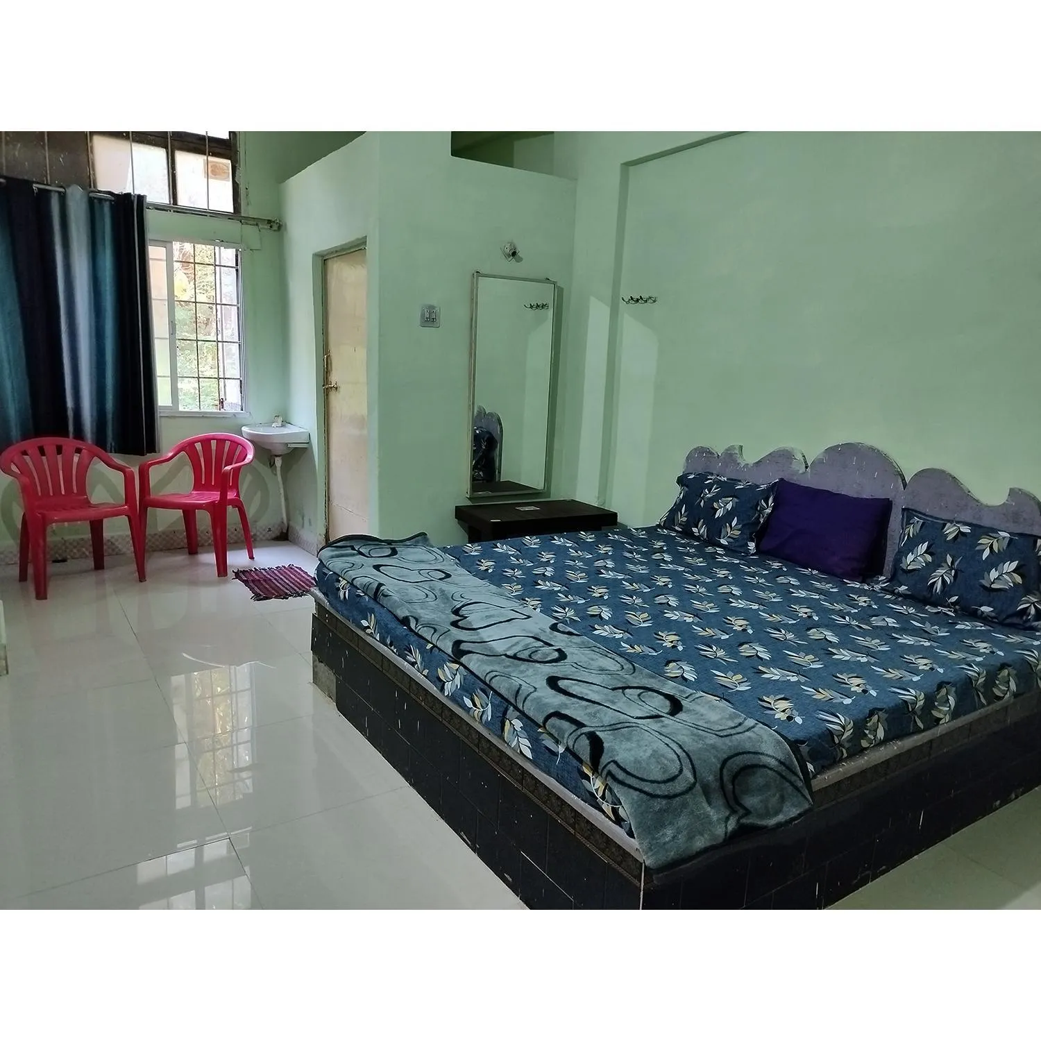 Bed in Hotel HillView, Junagadh