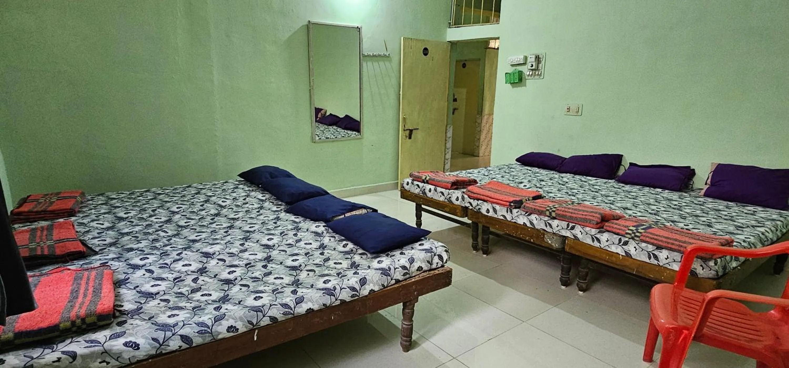 Bed in Hotel HillView, Junagadh