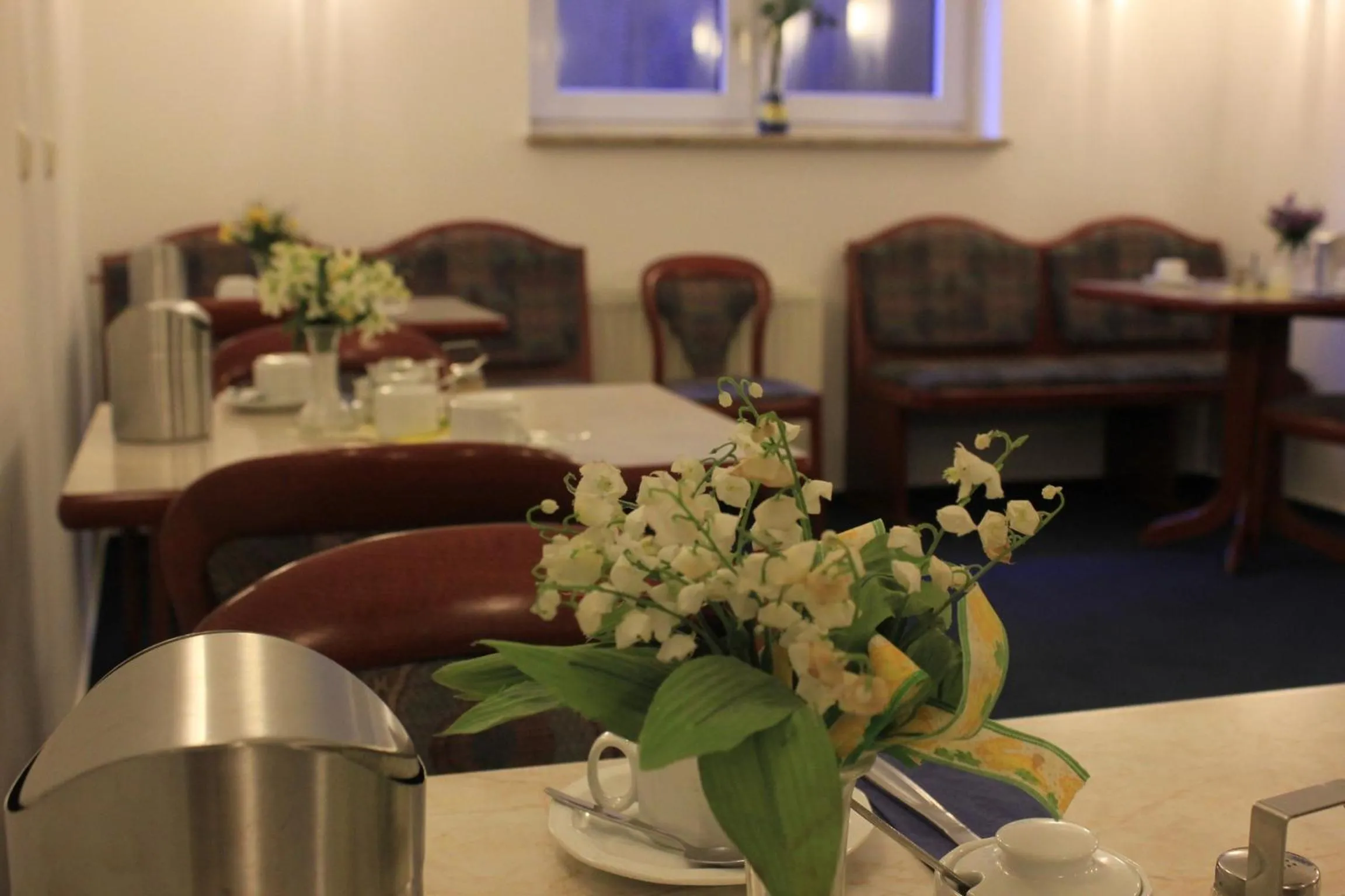 Dining area in Hotel Altenwerder Hof
