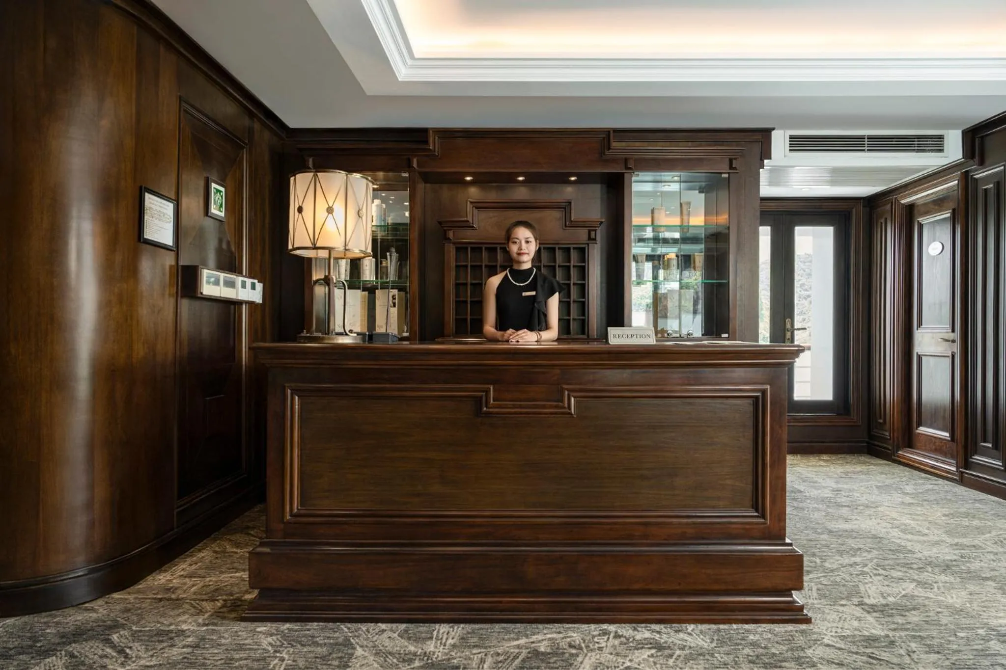 Lobby or reception in Ambassador Signature Cruise - Lan Ha Bay