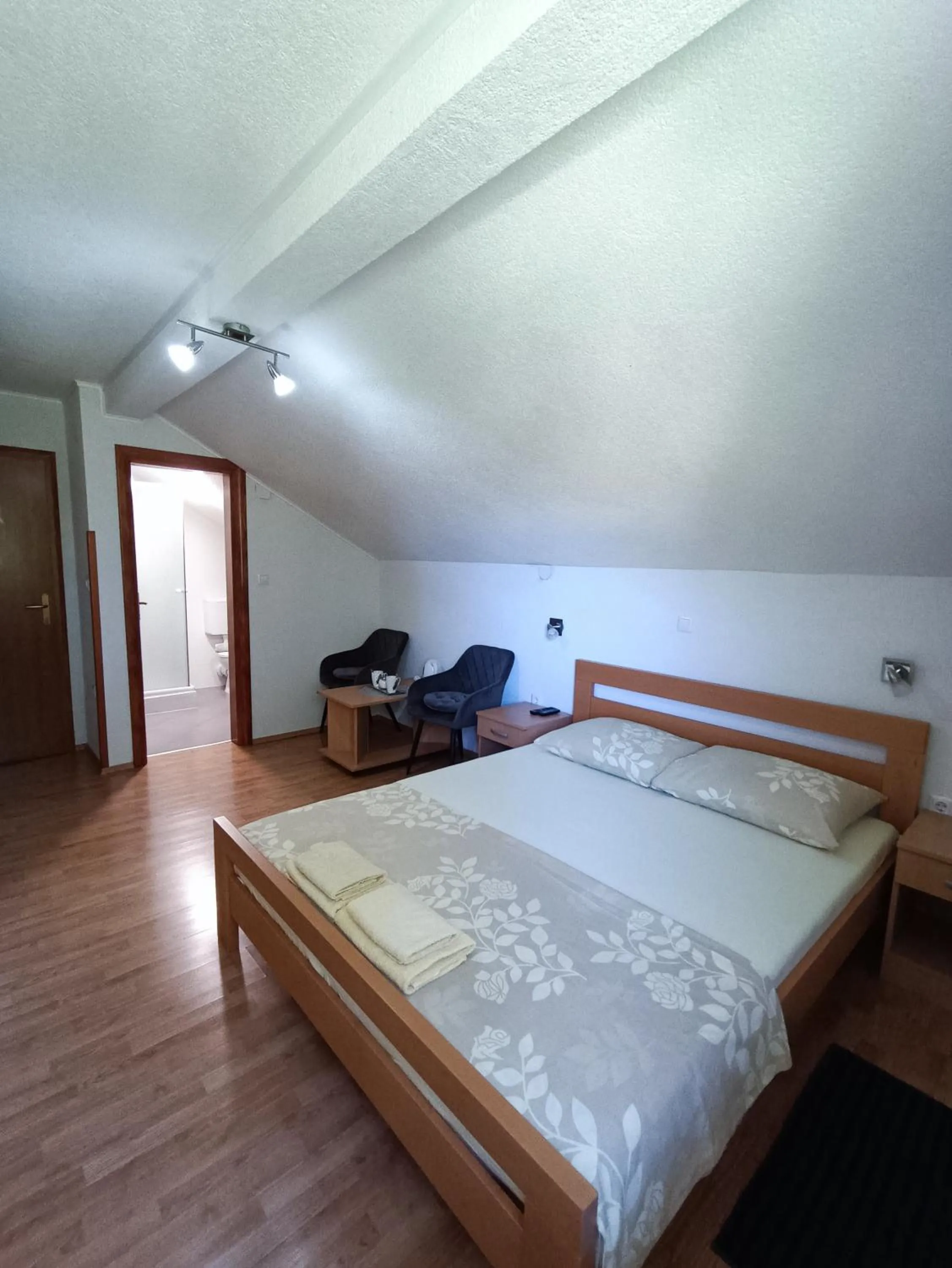 Double Room with Private Bathroom in Guesthouse Nikolina