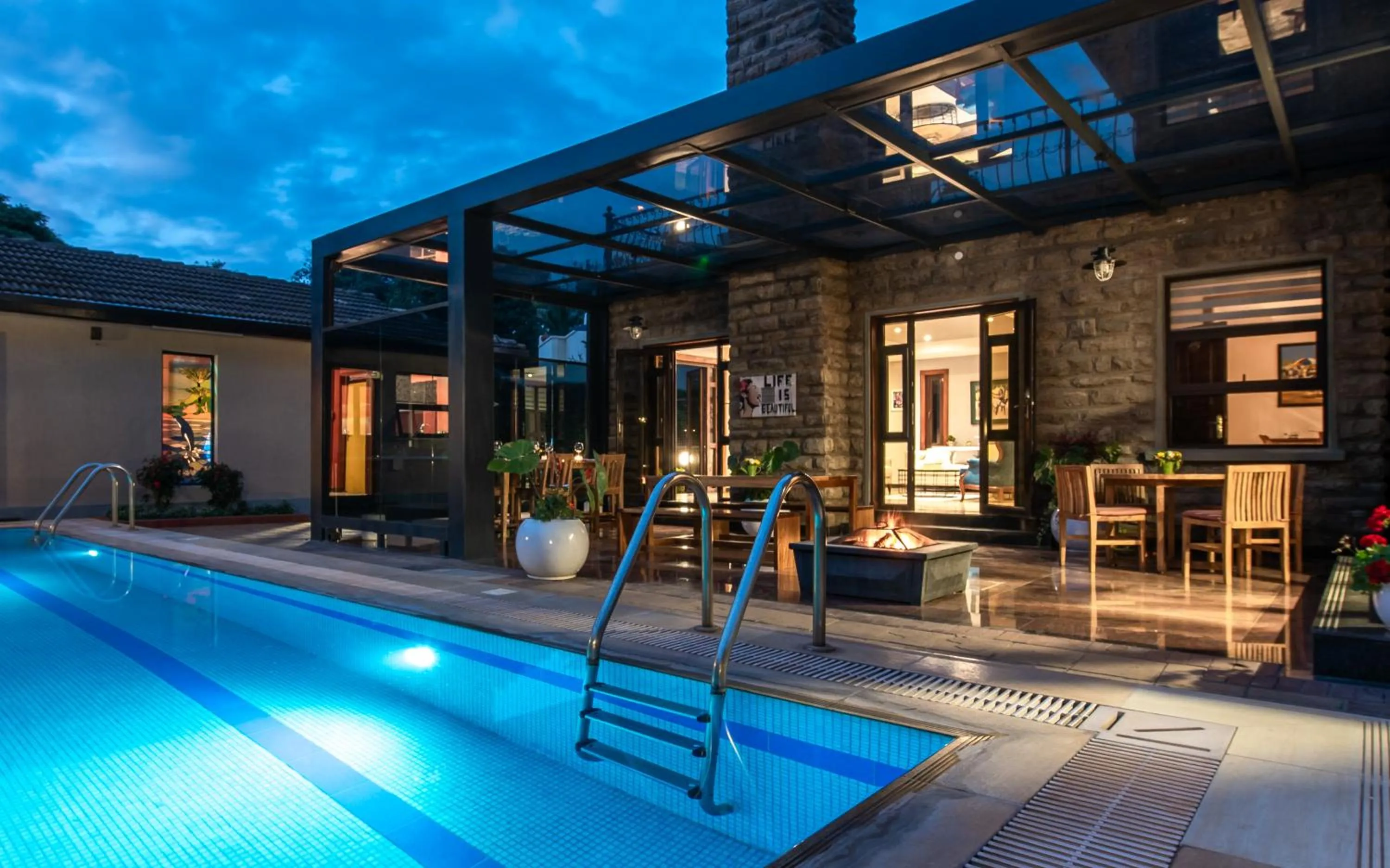 Swimming pool in Deerpark Luxury Stays