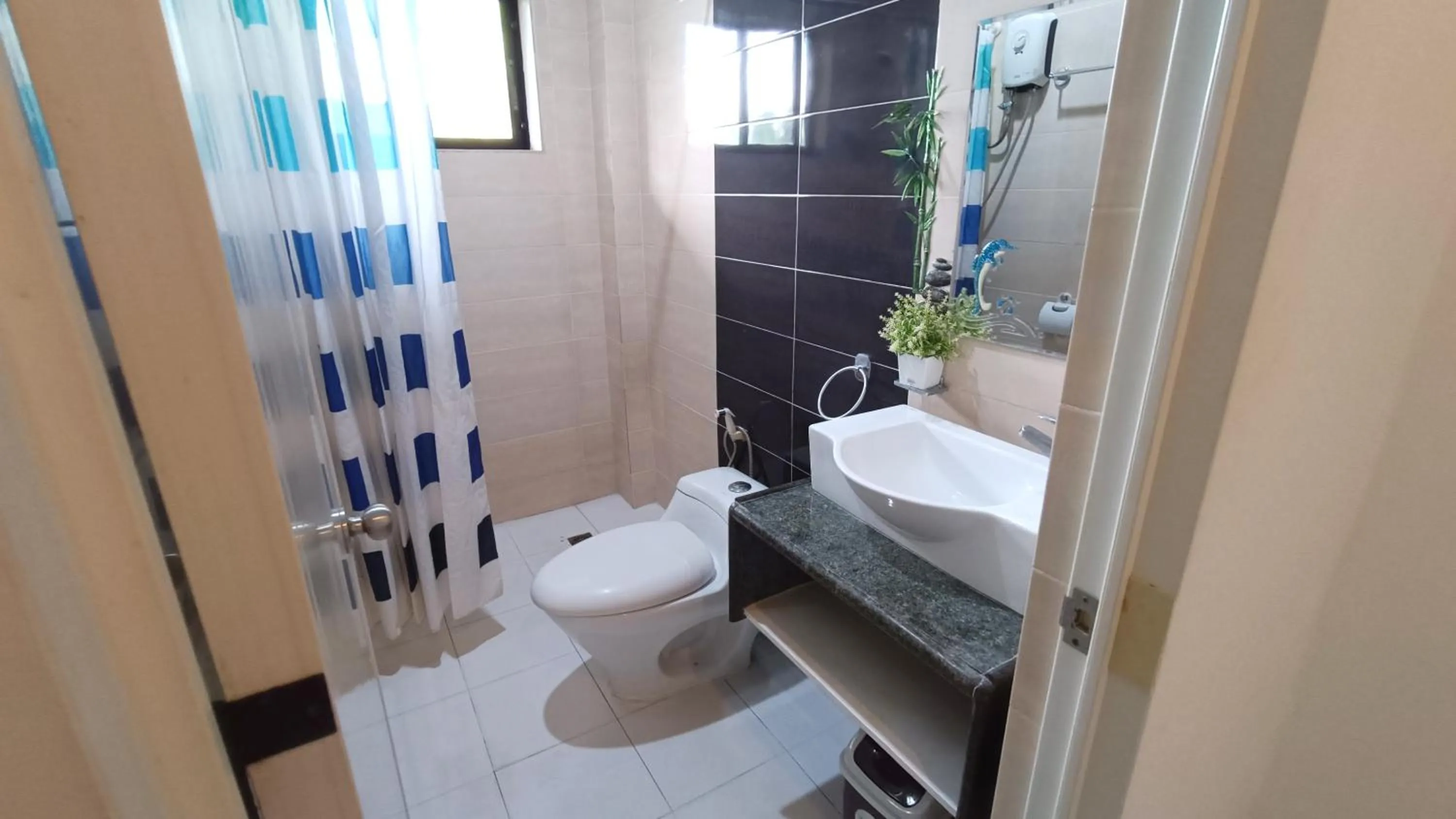 Shower in Verano GuestHouse