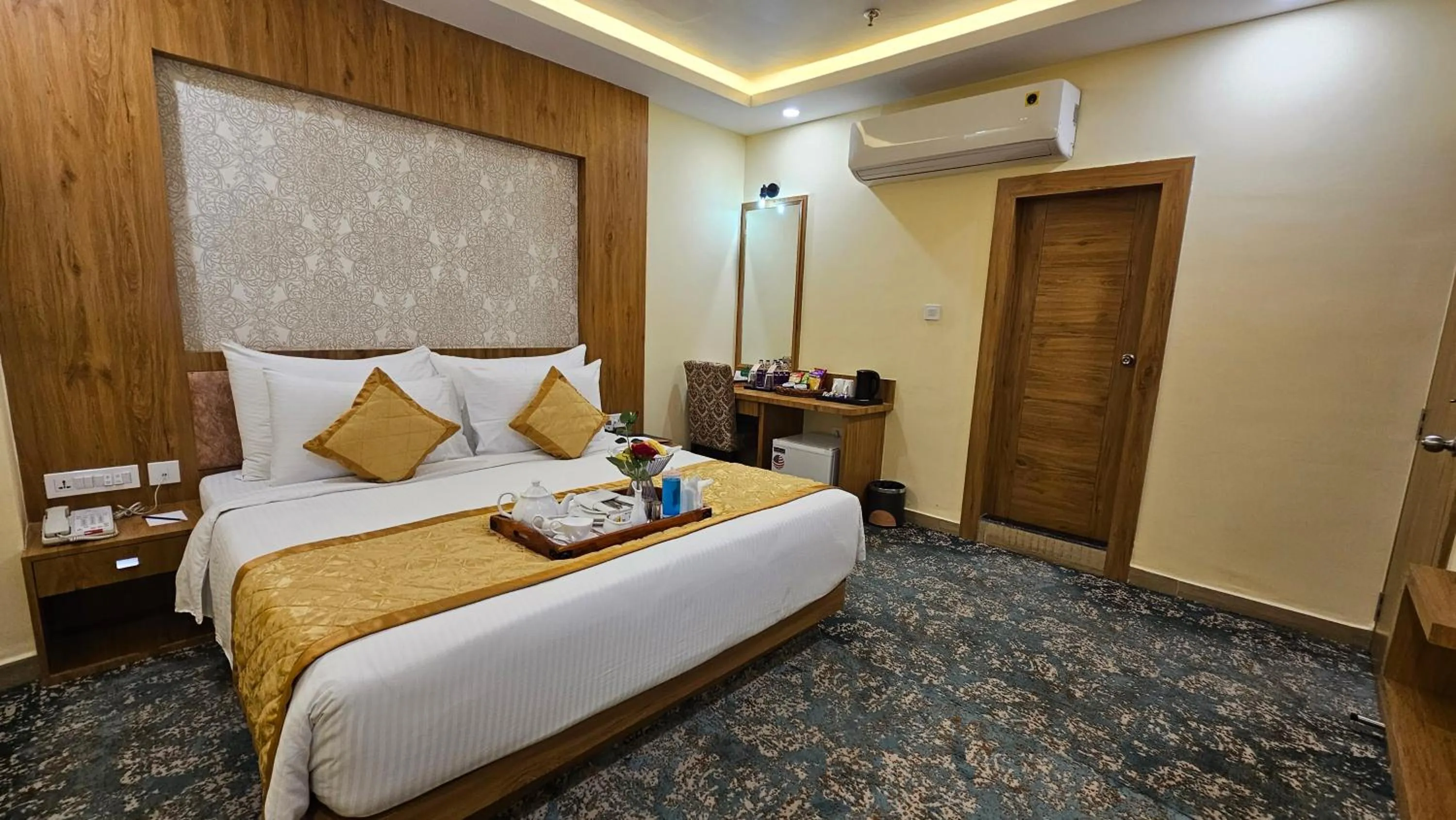 Bedroom, Bed in The Royal Bihar