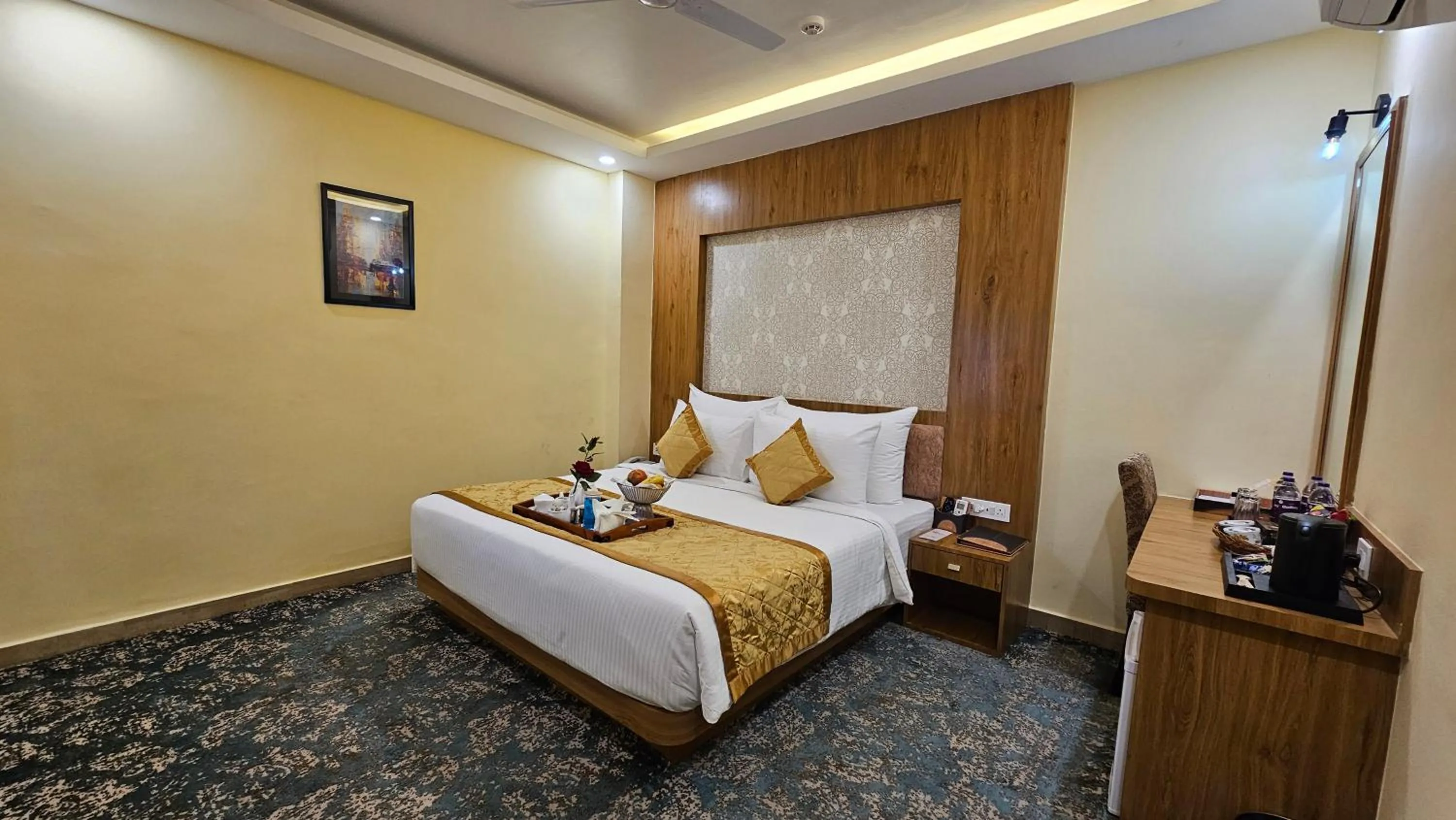 Photo of the whole room, Bed in The Royal Bihar