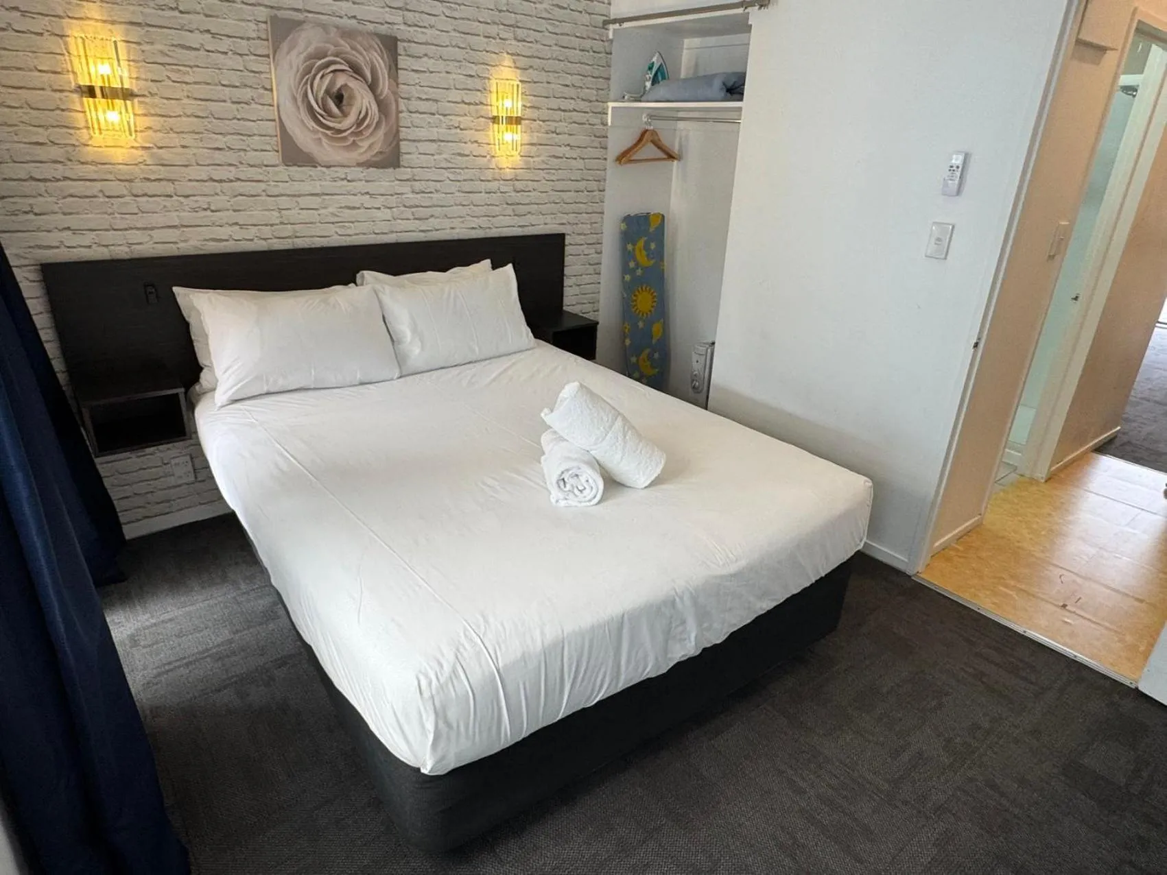 Bedroom in Apex on Fenton