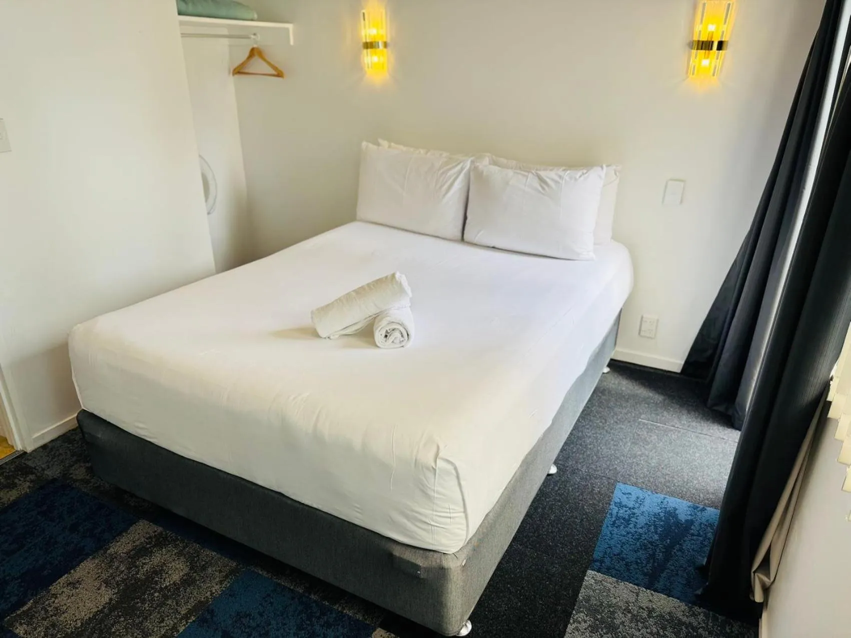 Bed in Apex on Fenton