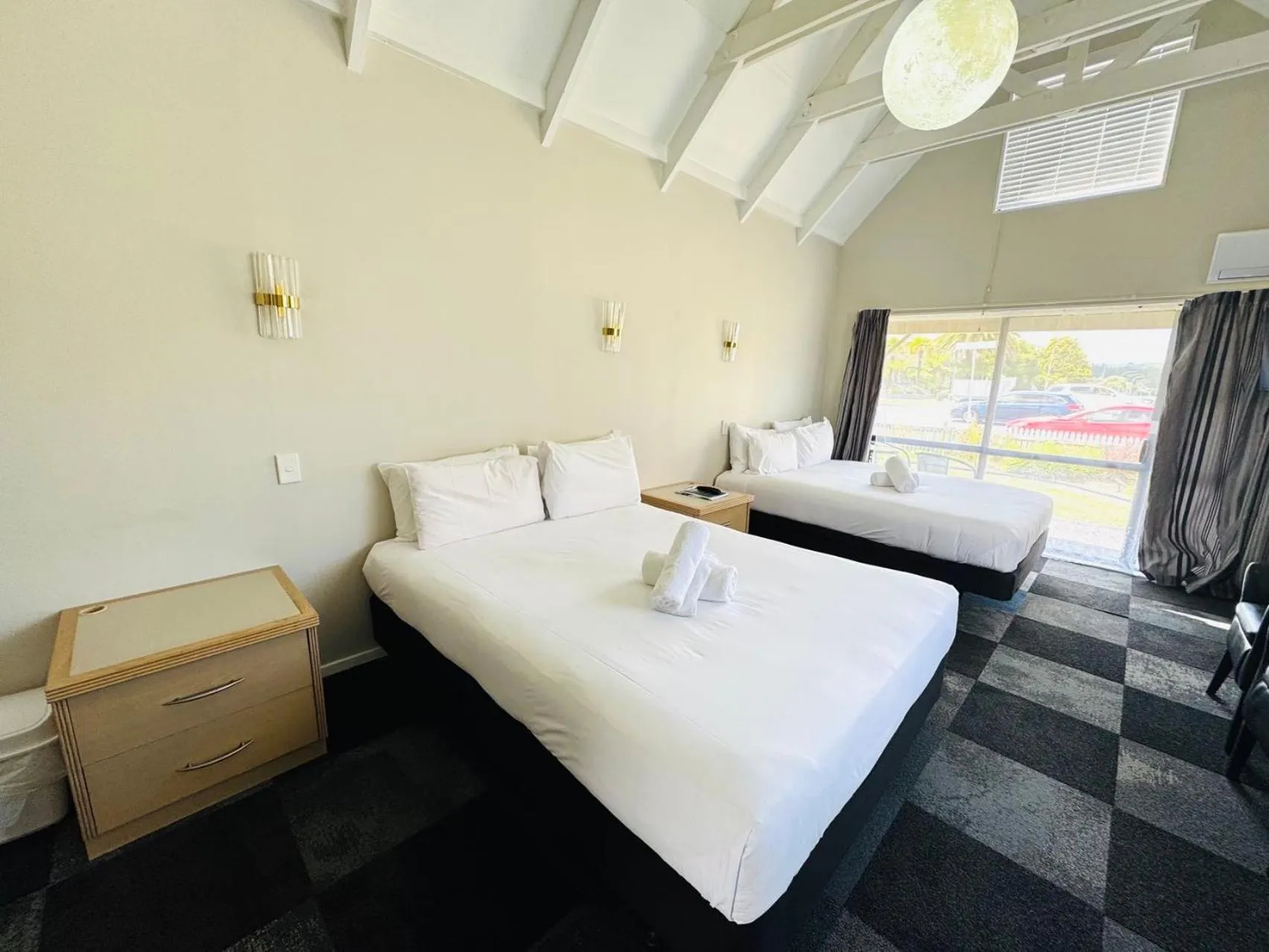 Bed in Apex on Fenton