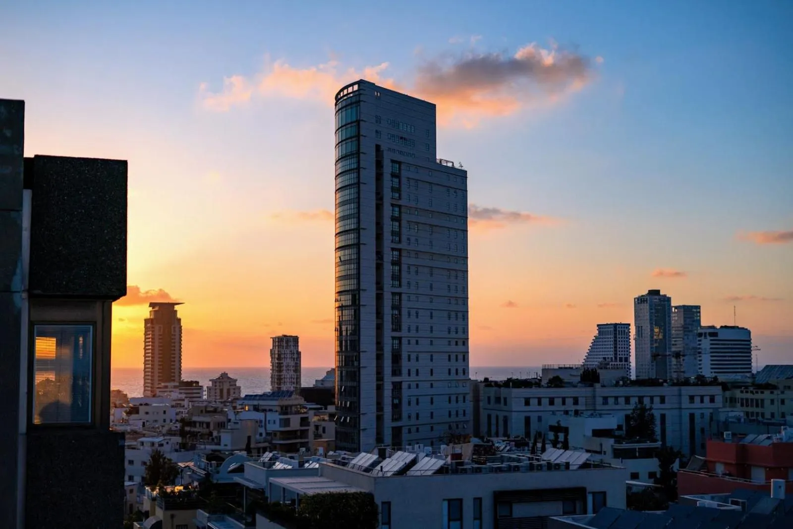 City view in Fiori 41-By Adam Hotels