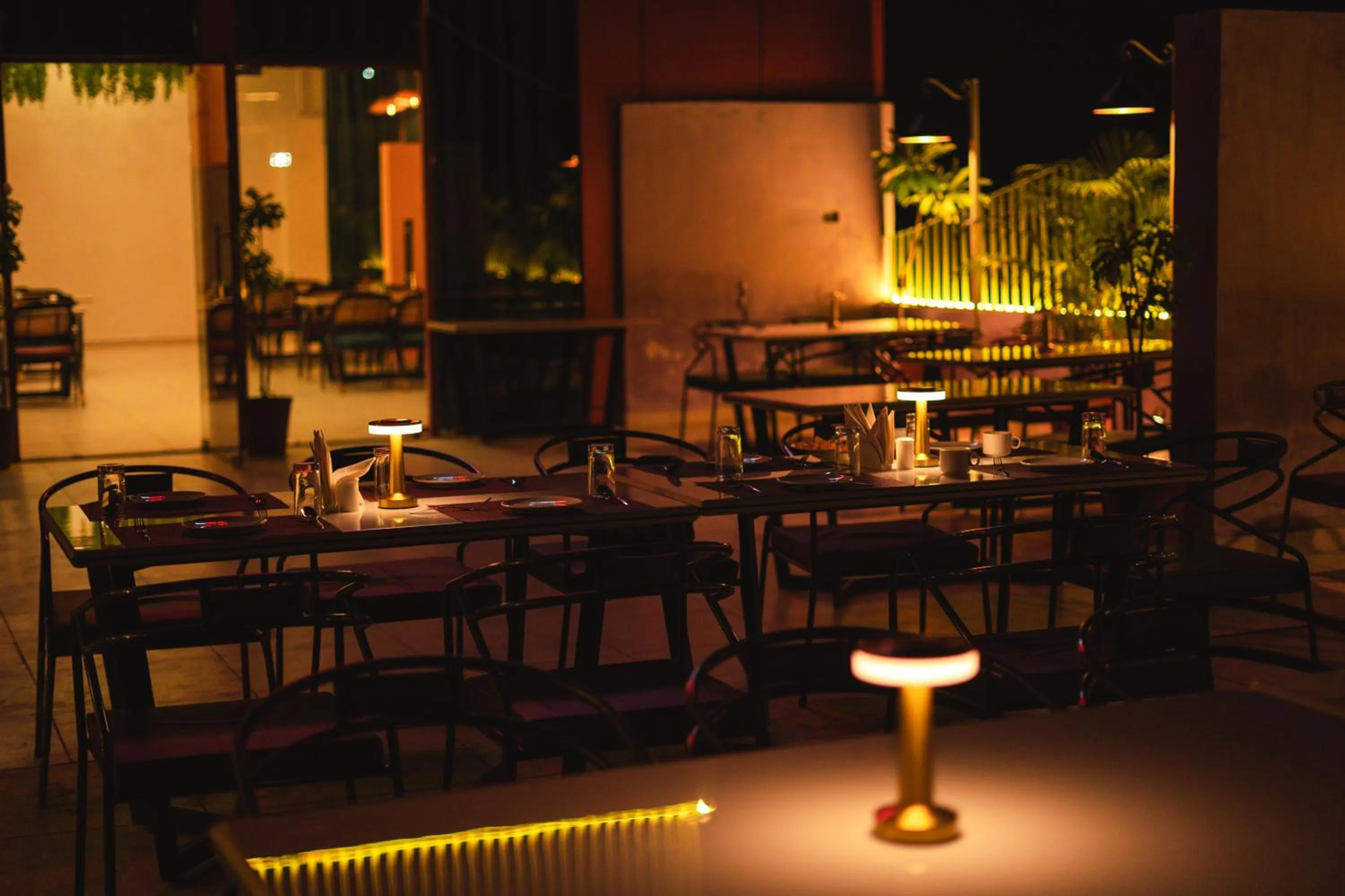 Restaurant/places to eat in Cosmos Westend City Centre