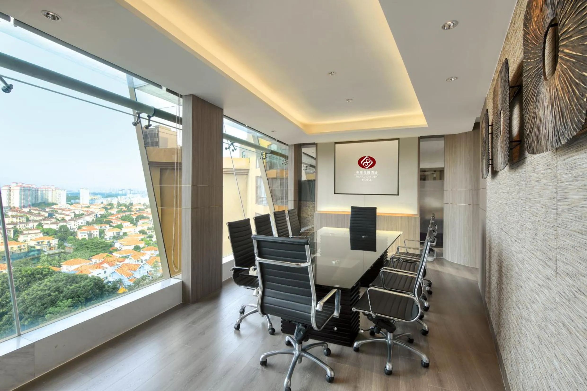 Meeting/conference room in Dongguan Royal Garden Hotel