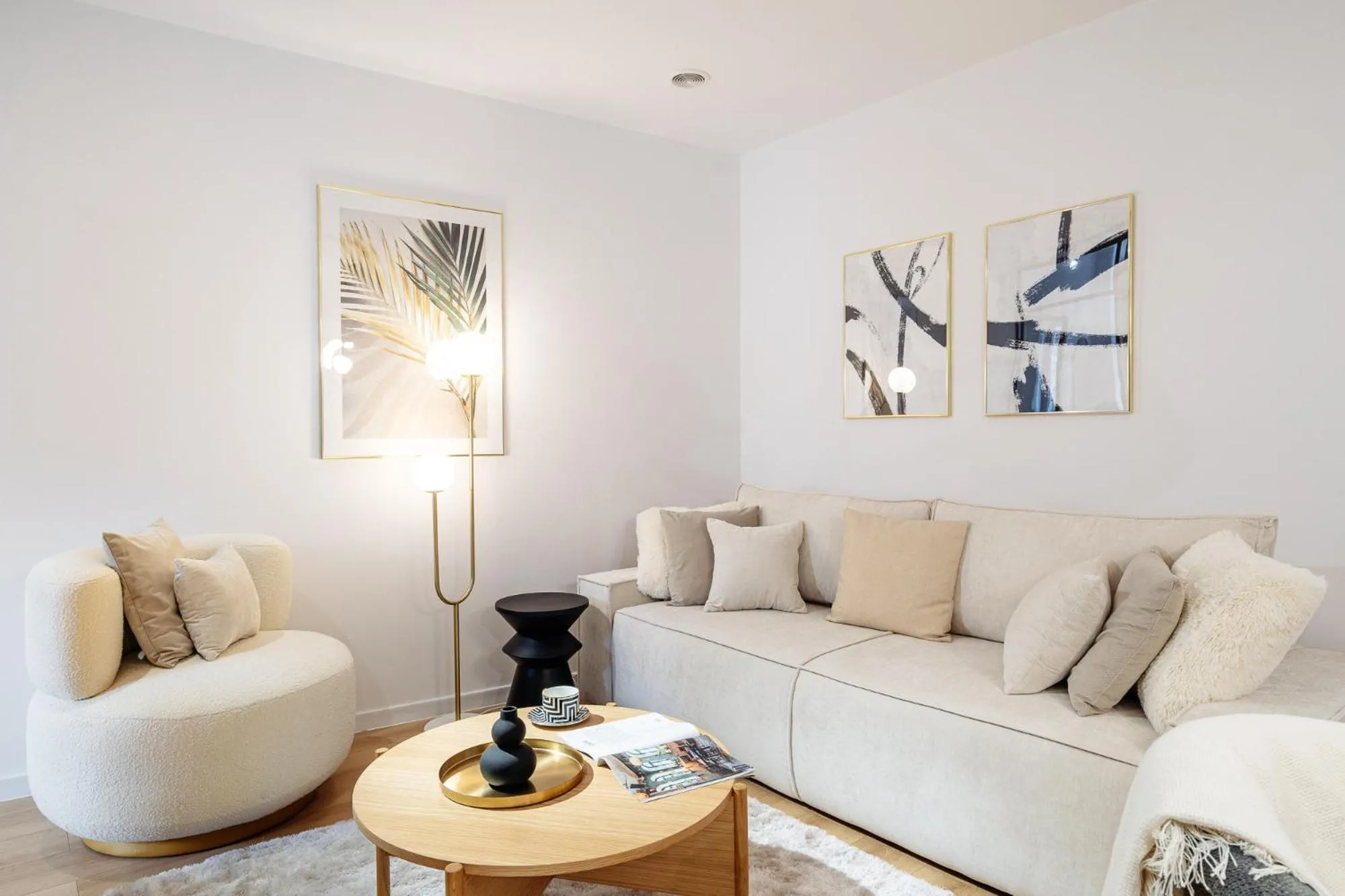 Living room in Piedmont Apartment II - LoftAffair