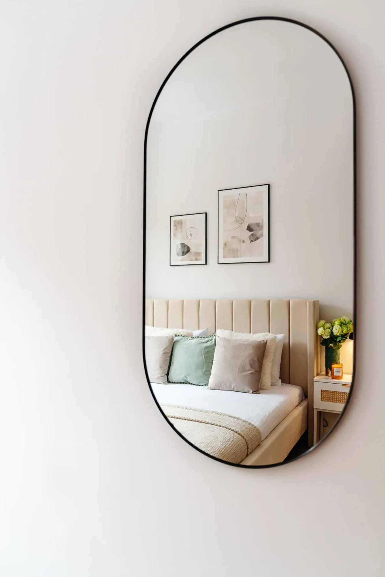 Bed in Piedmont Apartment II - LoftAffair