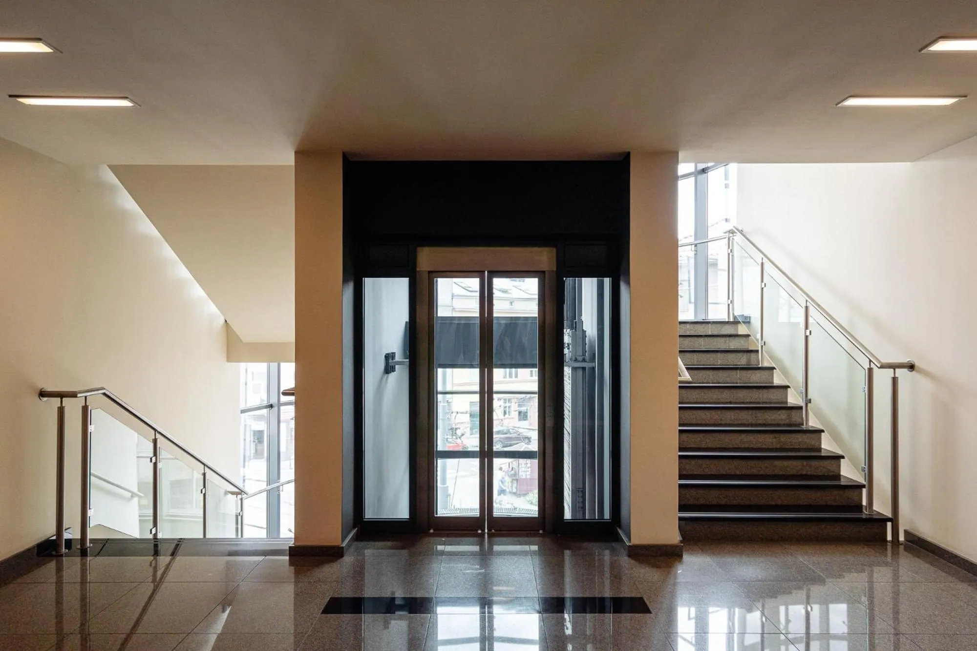 Property building in Piedmont Apartment II - LoftAffair