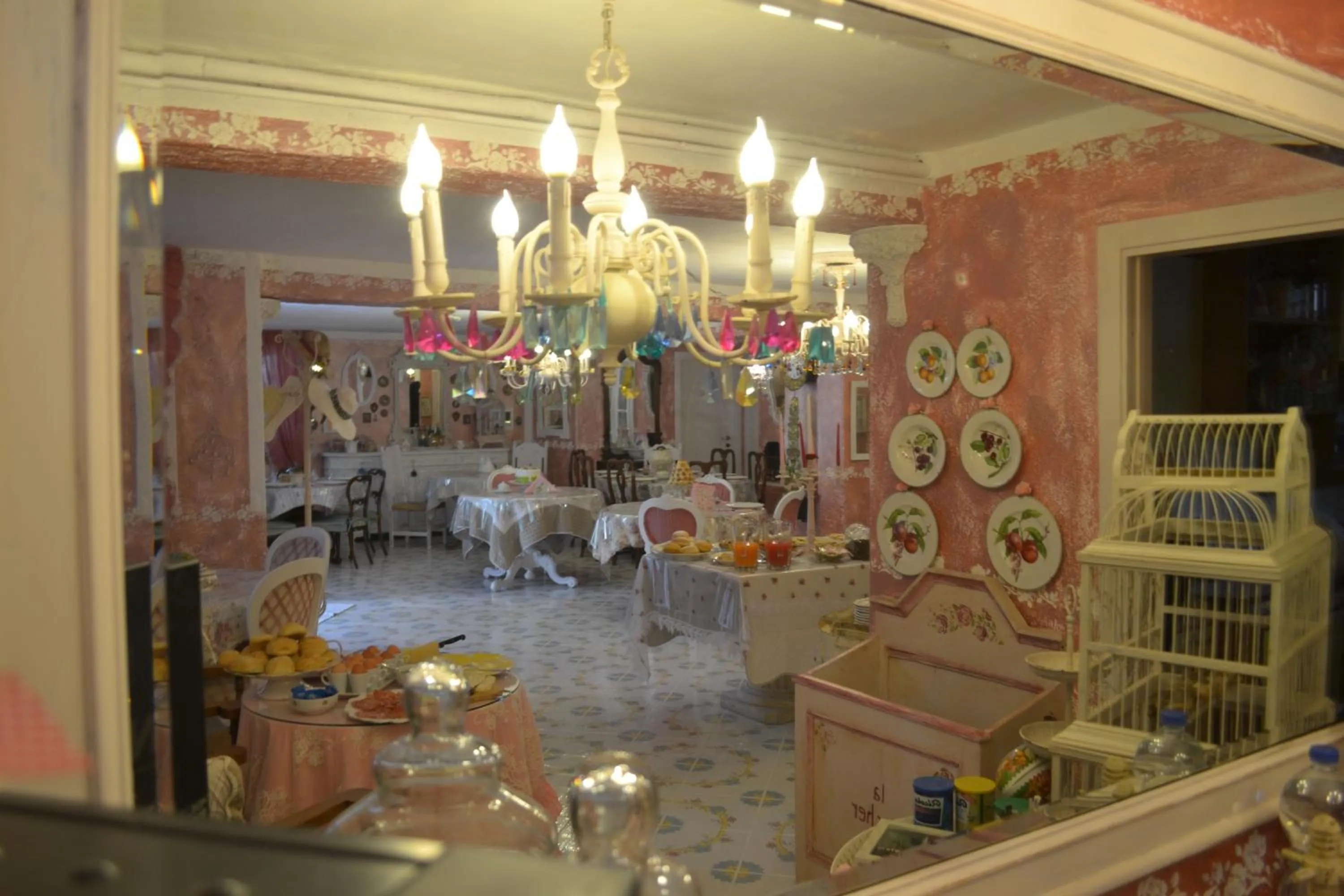 Lobby or reception in La maison delle favole