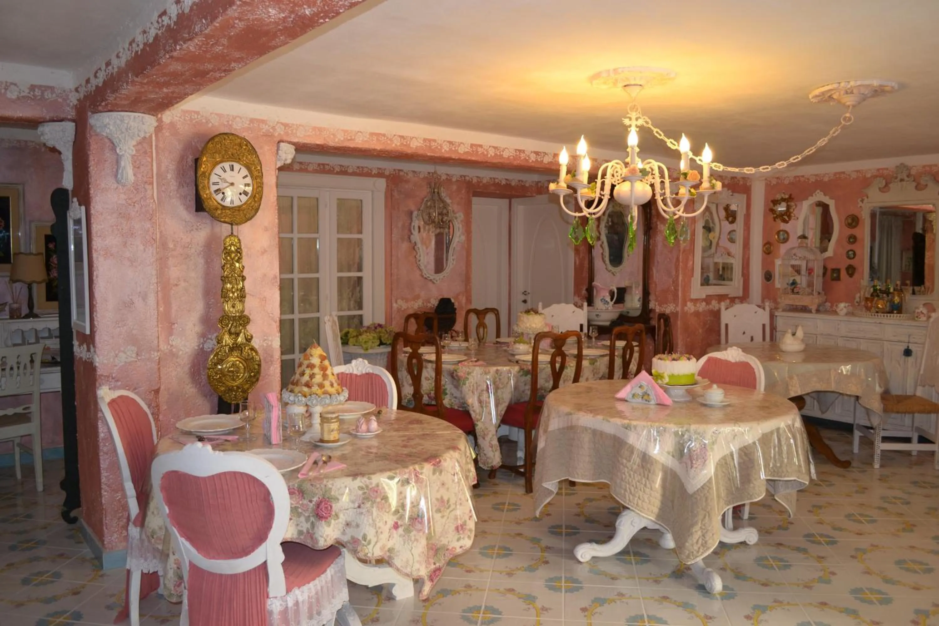 Decorative detail in La maison delle favole