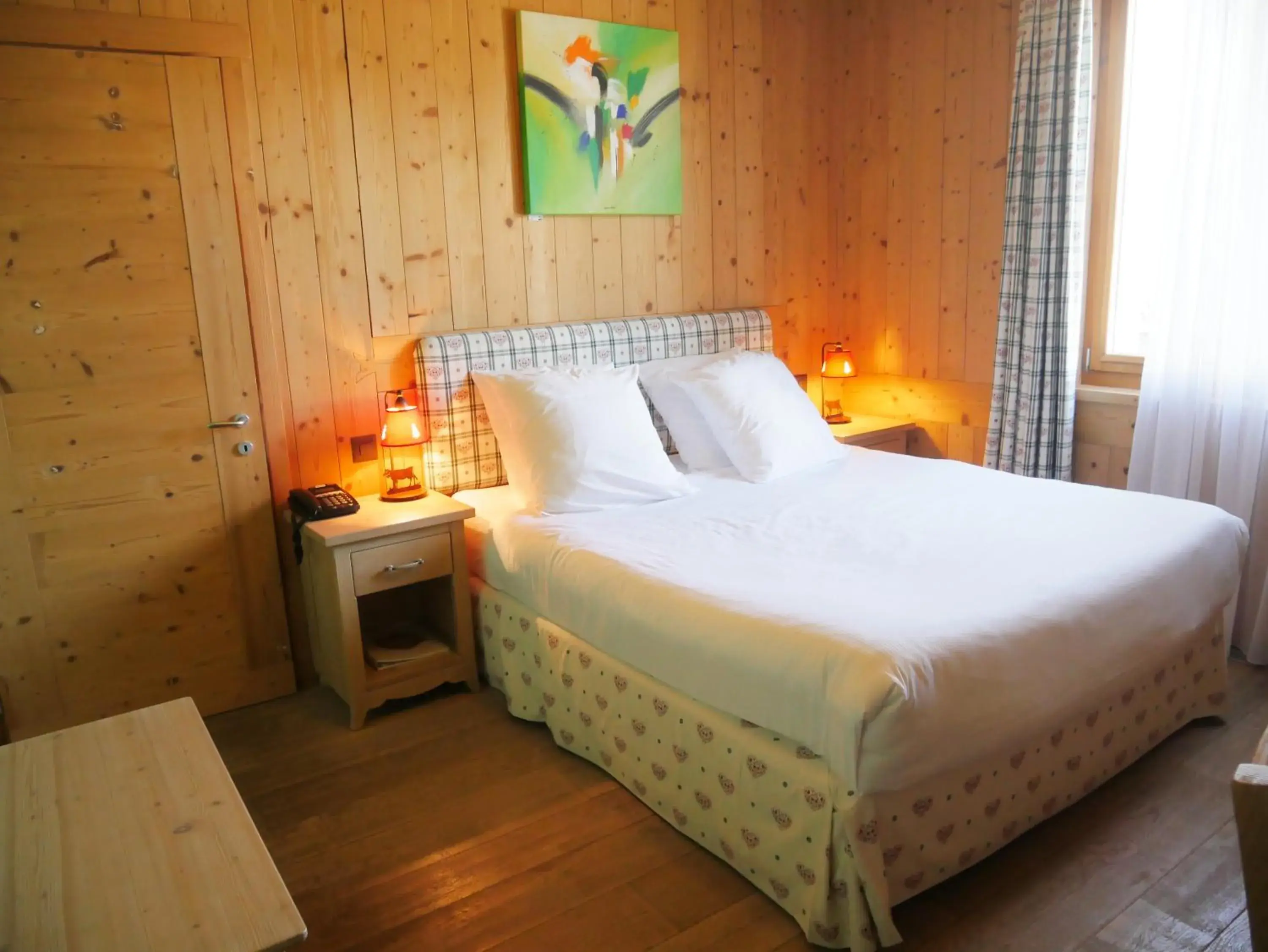 Superior Double Room - single occupancy in Hôtel de l'Ardève & Chalet Kalbermatten Superior Double Room - single occupancy in Hôtel de l'Ardève & Chalet Kalbermatten