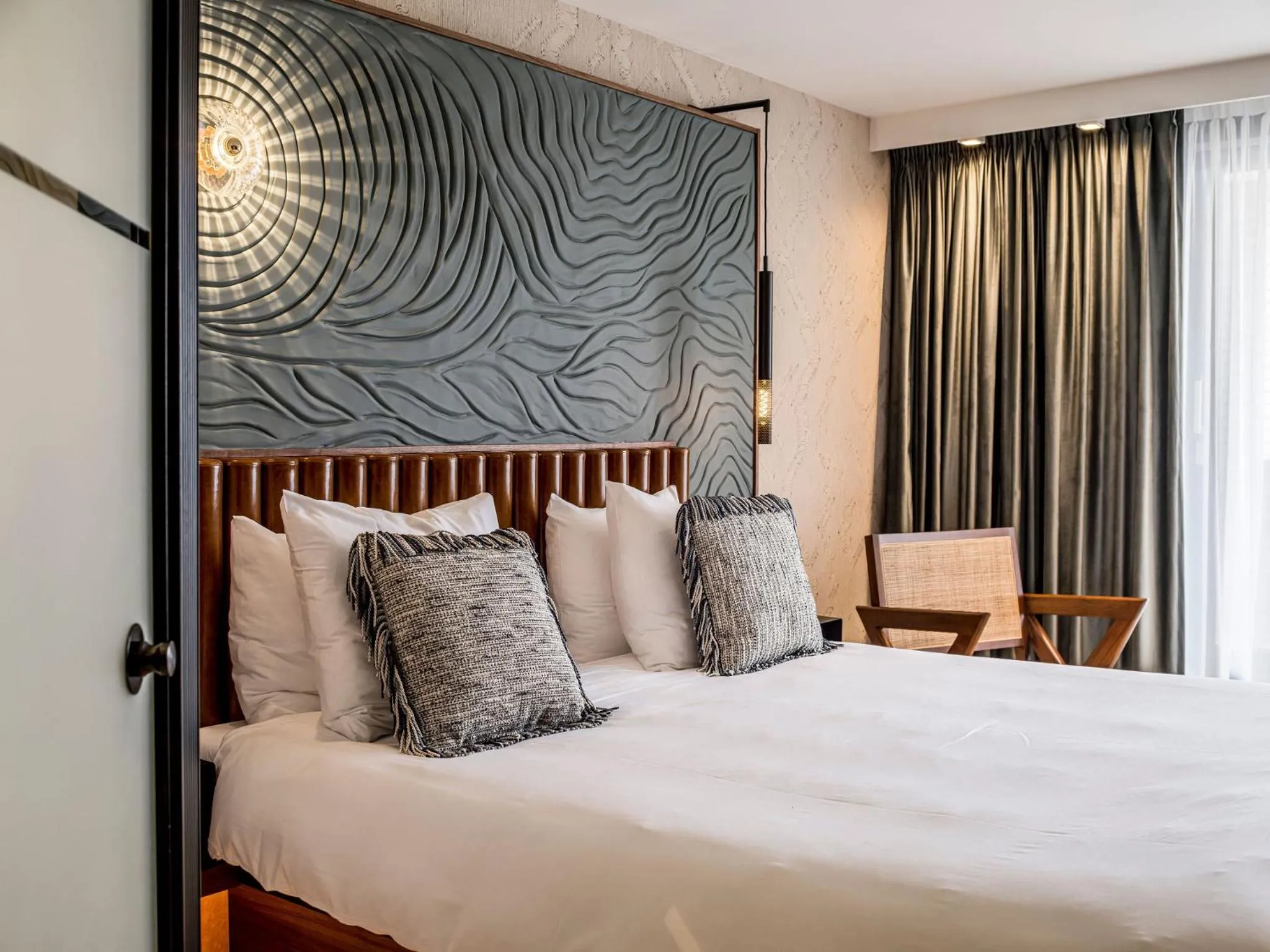 Bed in Alexander Hotel