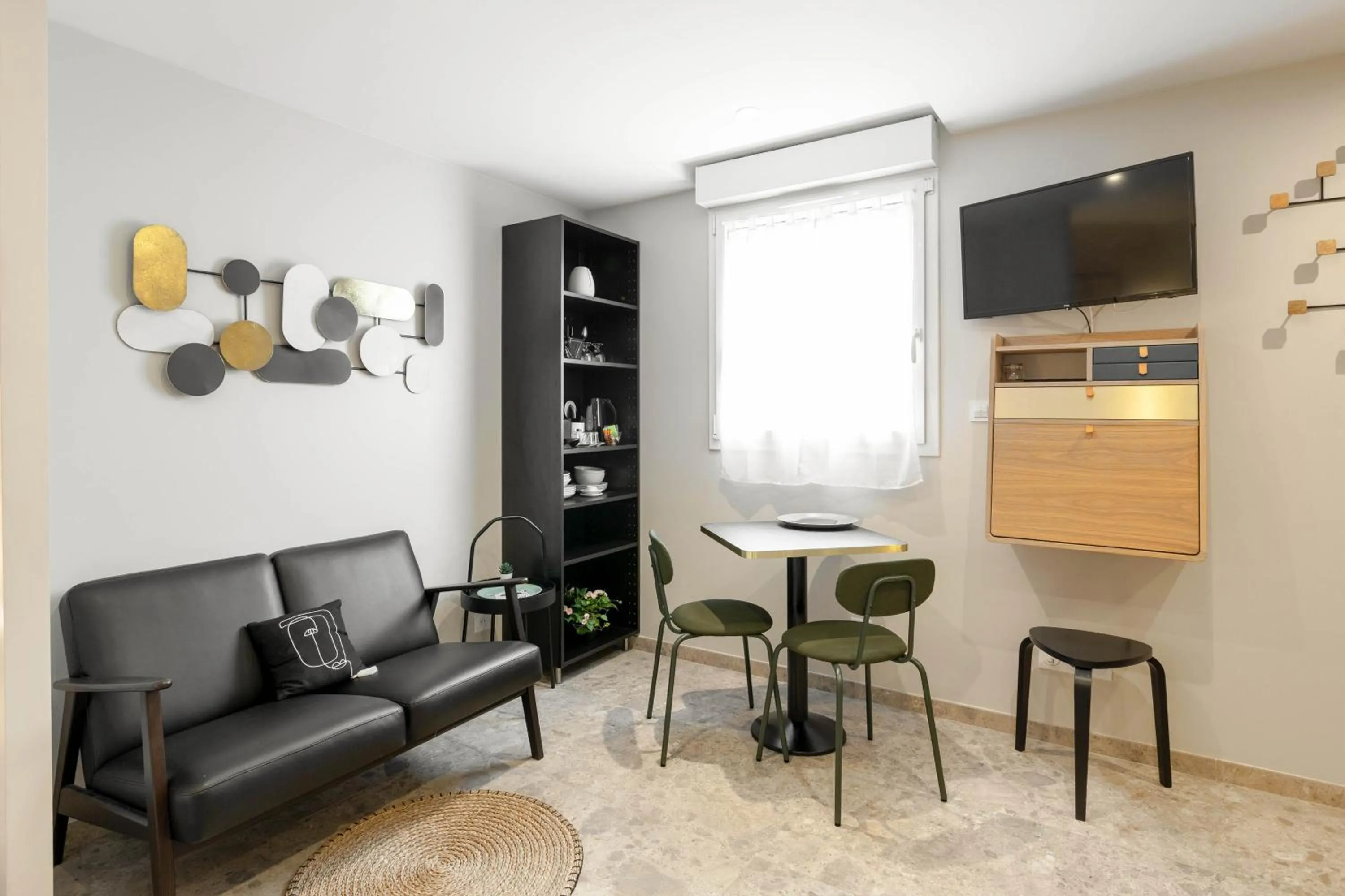 TV and multimedia in Appart Hôtel Coraline - Genas Lyon Eurexpo