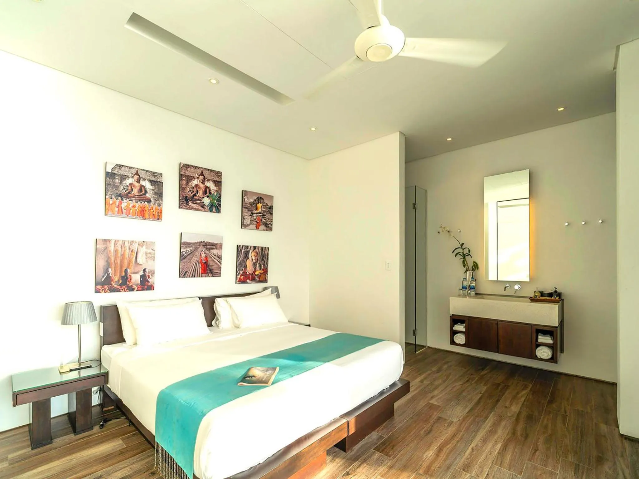 Bed in Villa Amanzi Kamala by Elite Havens