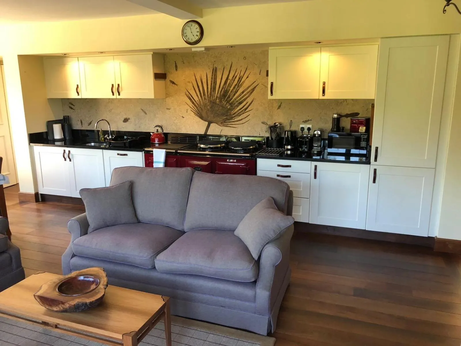 Coffee/tea facilities in The Highland Club