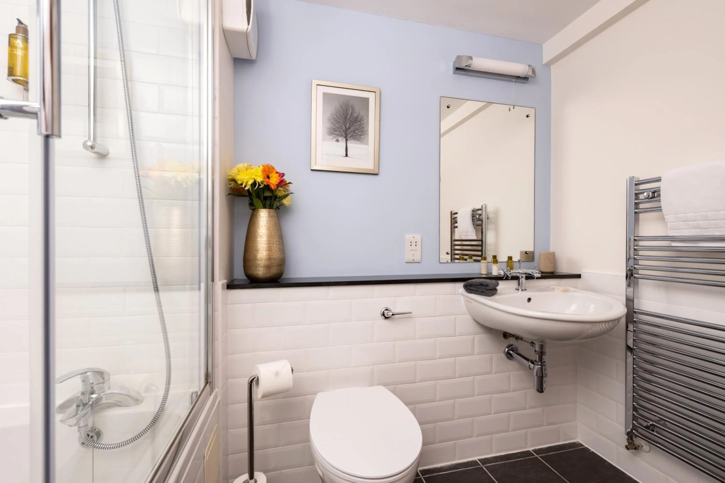 Shower in The Highland Club