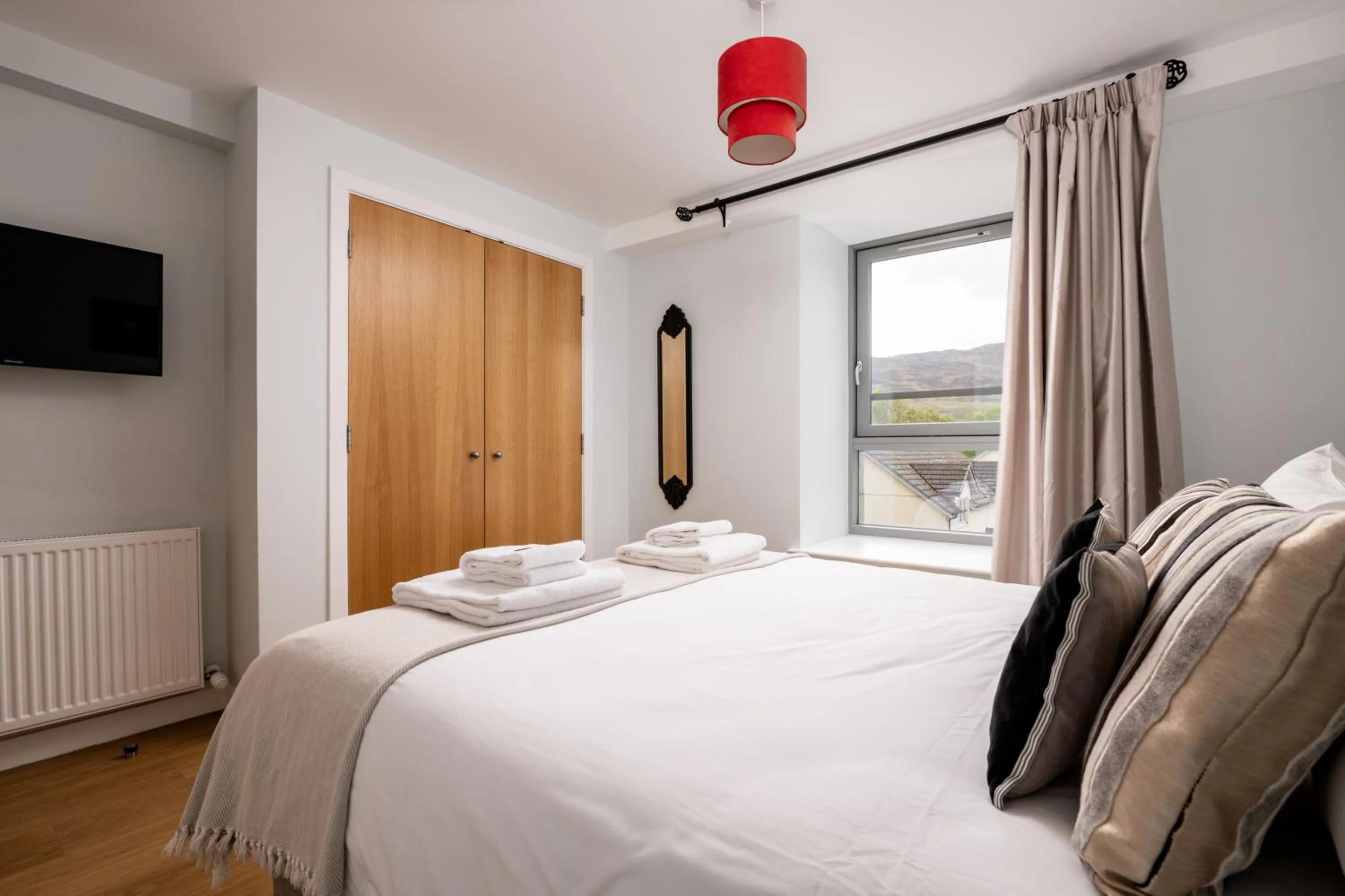 Bedroom, Bed in The Highland Club