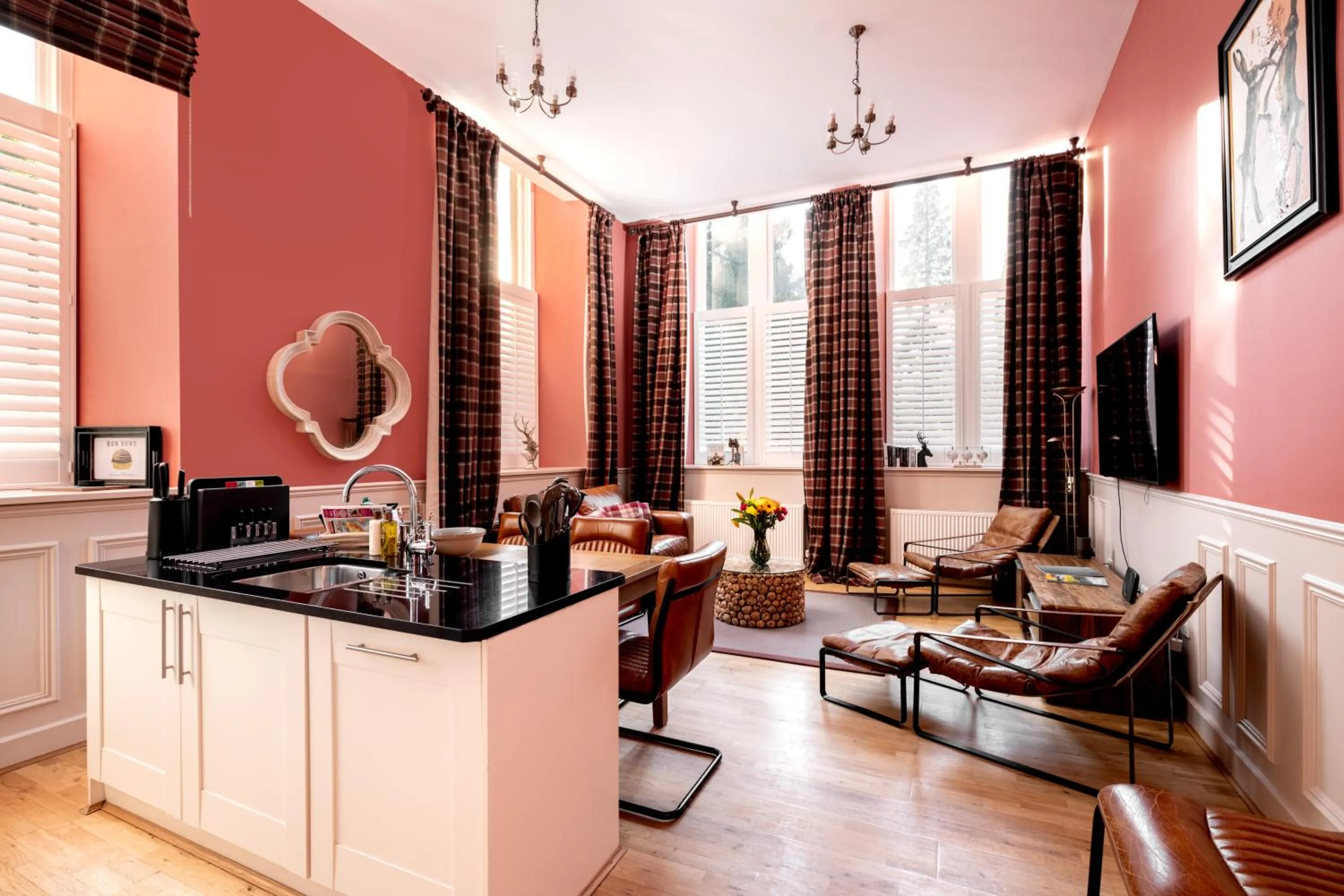 TV and multimedia in The Highland Club