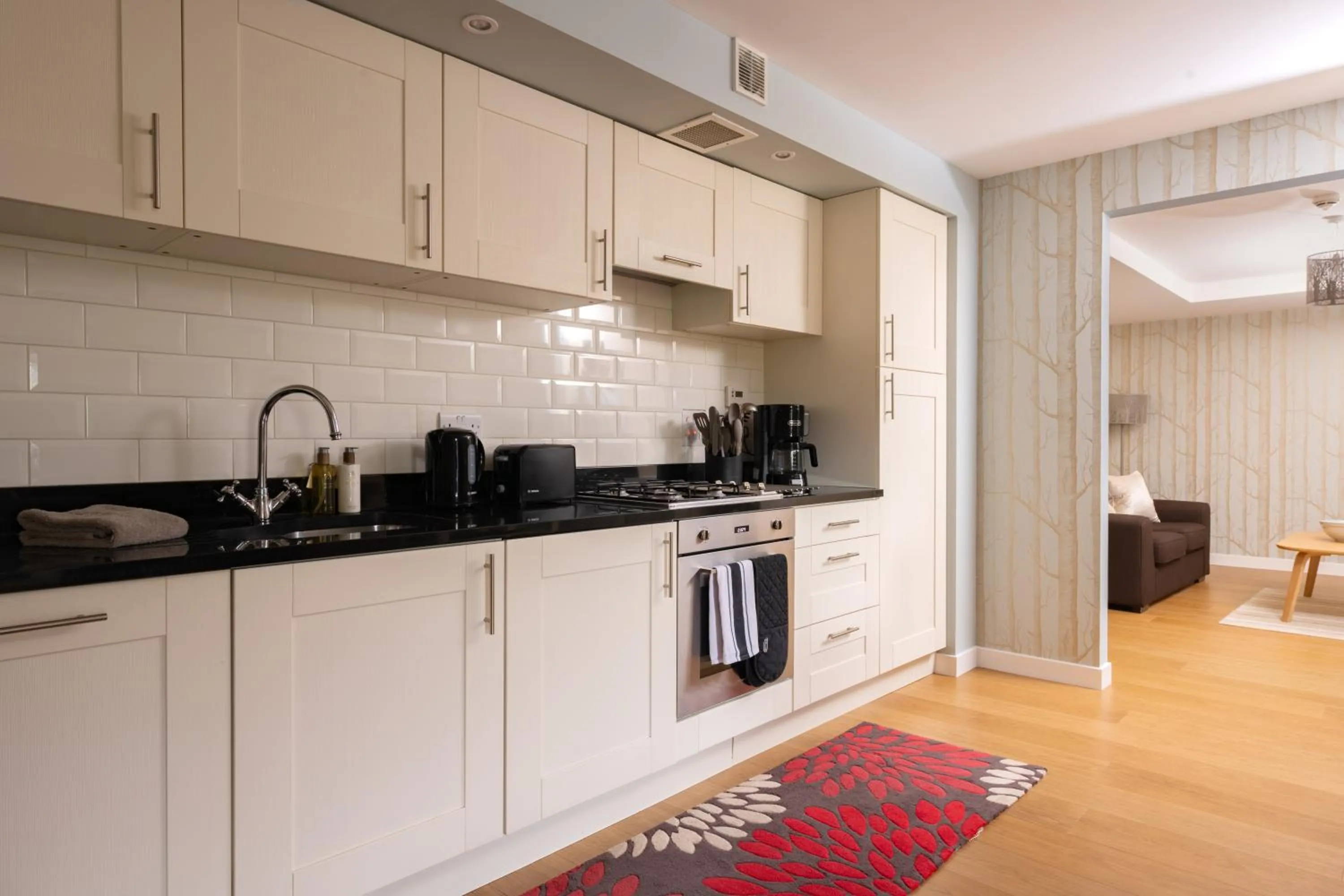 Coffee/tea facilities in The Highland Club