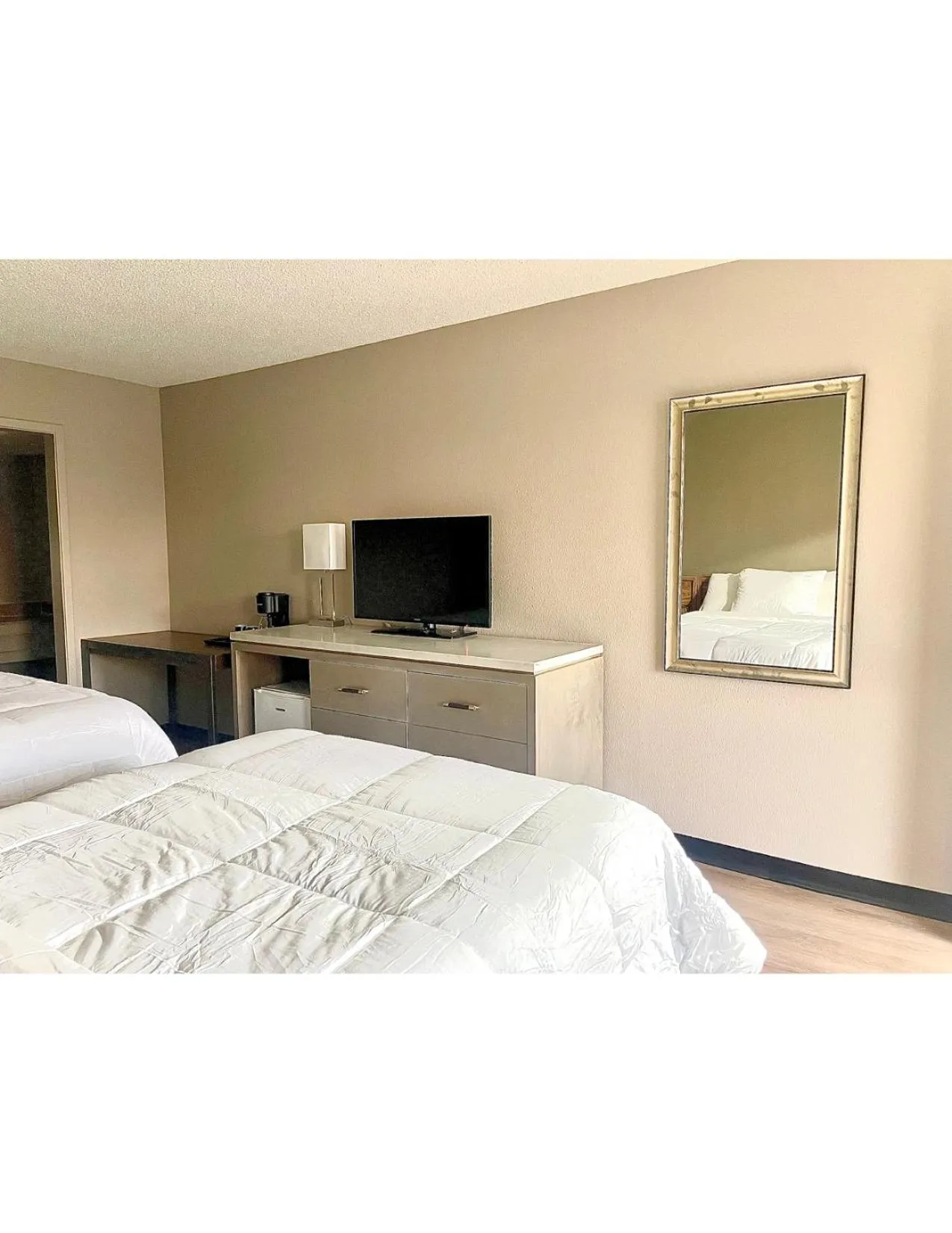 Bed in Super 8 by Wyndham Blythe