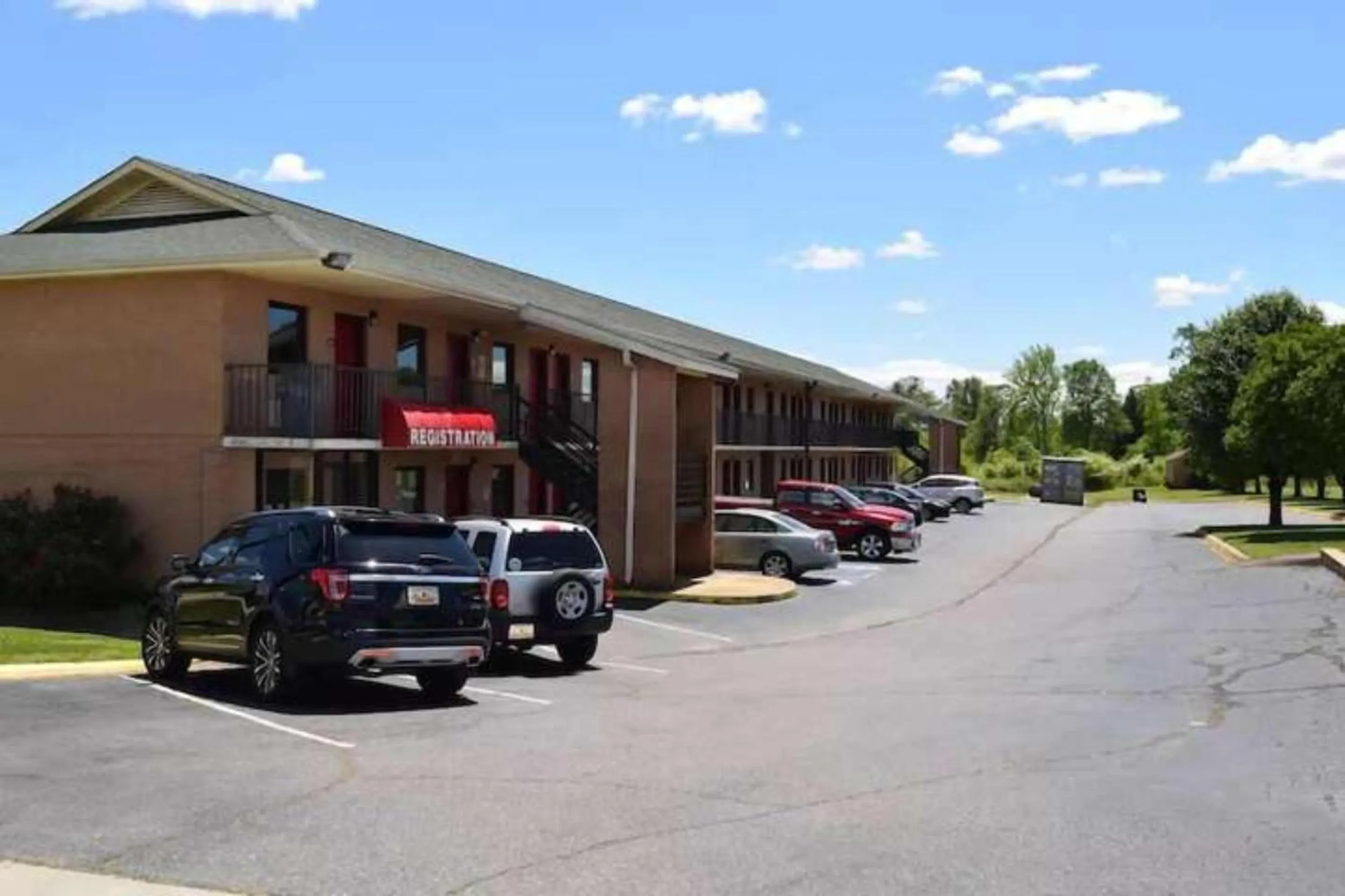 Property building in OYO Hotel Richburg SC I-77