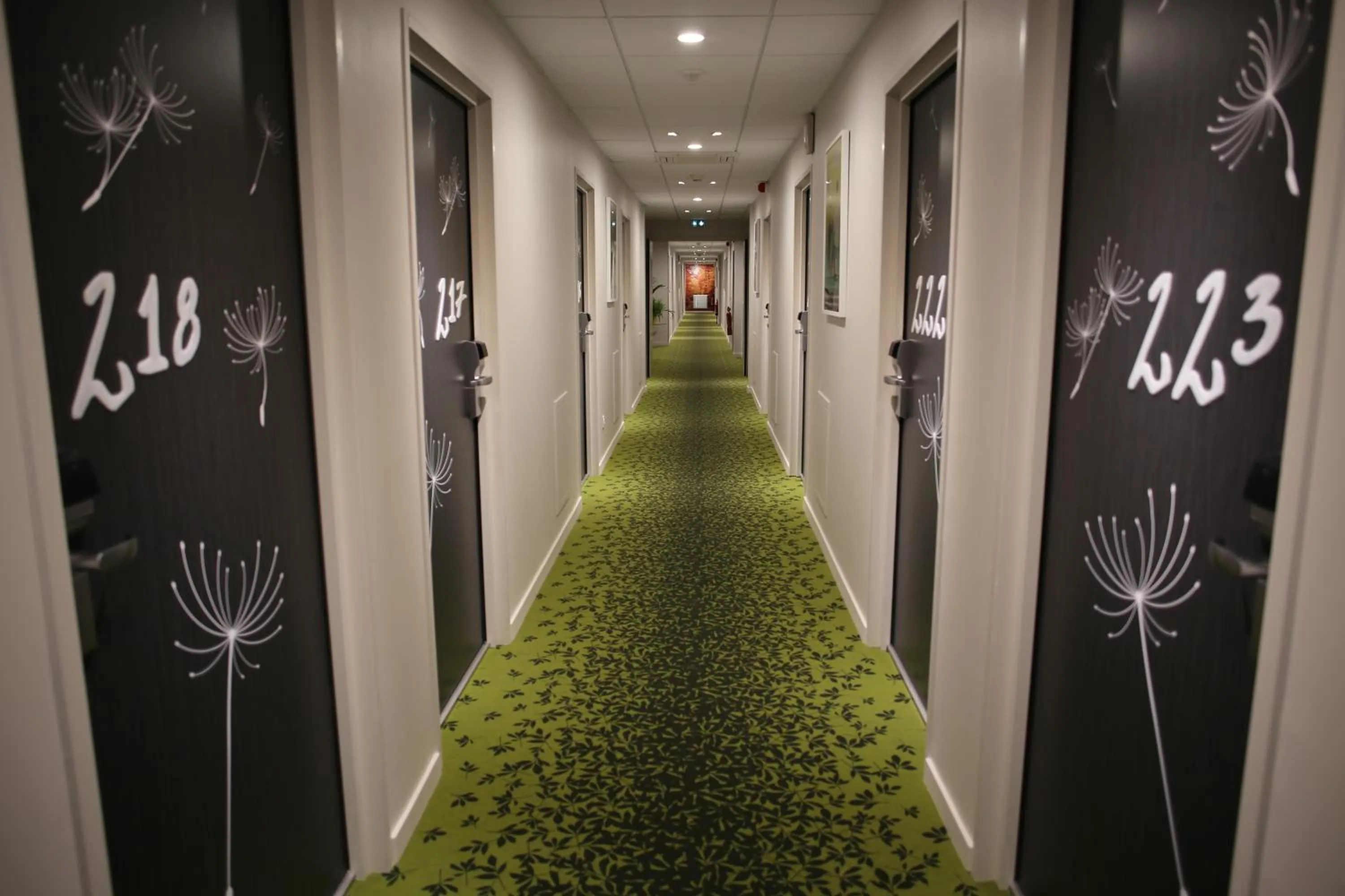 Lobby or reception in ibis styles Villeneuve Sur Lot