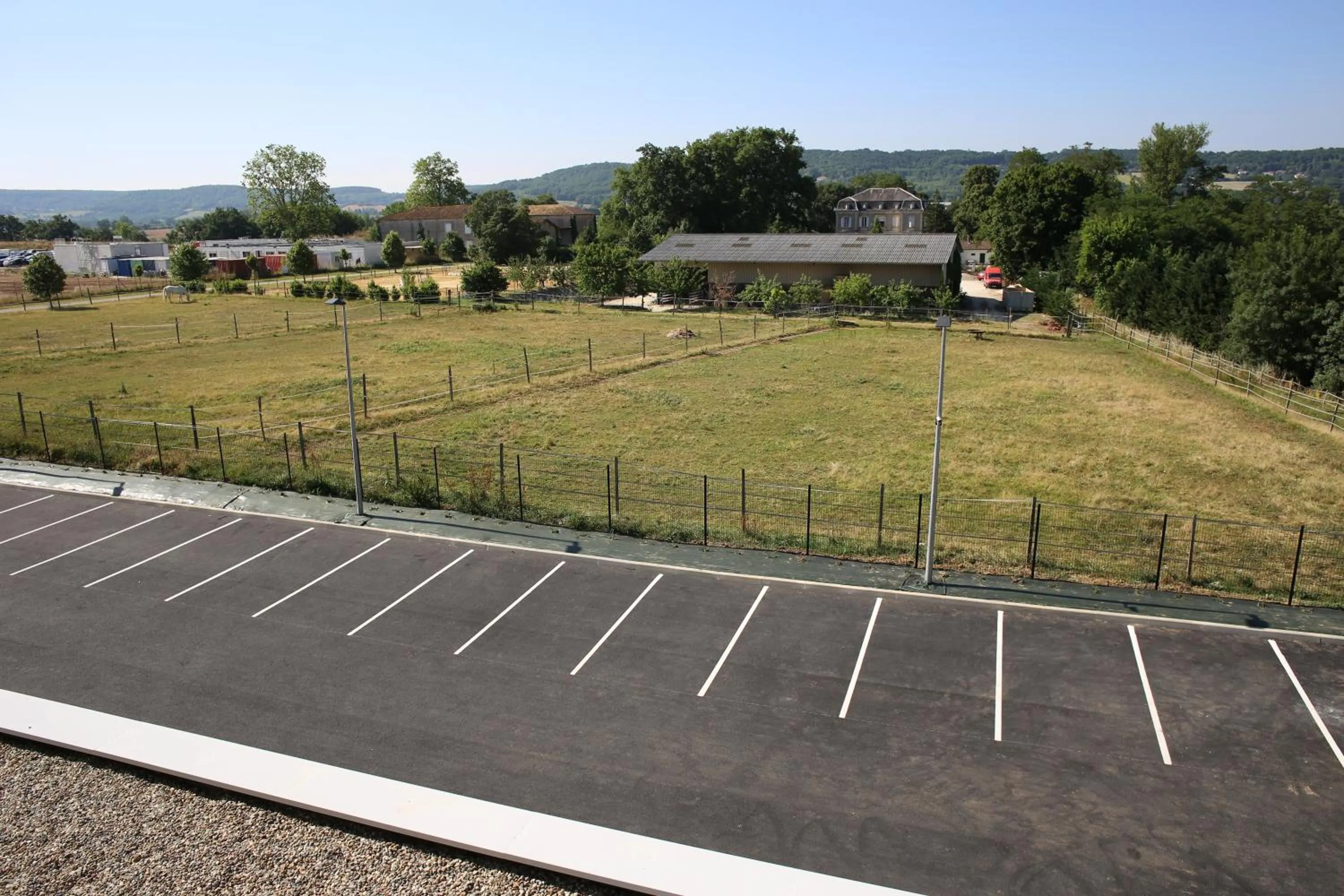 Facade/entrance in ibis styles Villeneuve Sur Lot