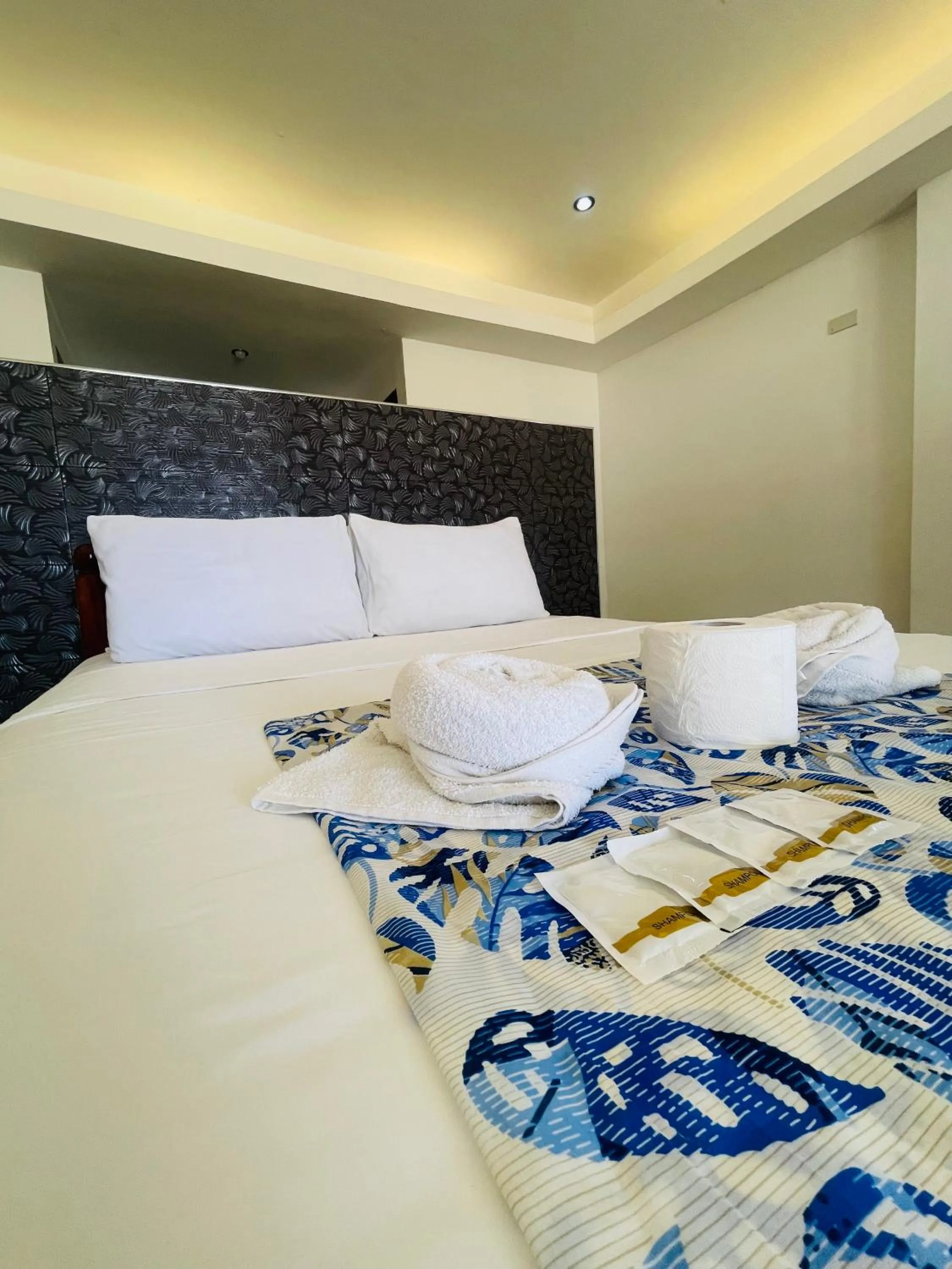Bed in Bolo Hills Beach Club And Residence