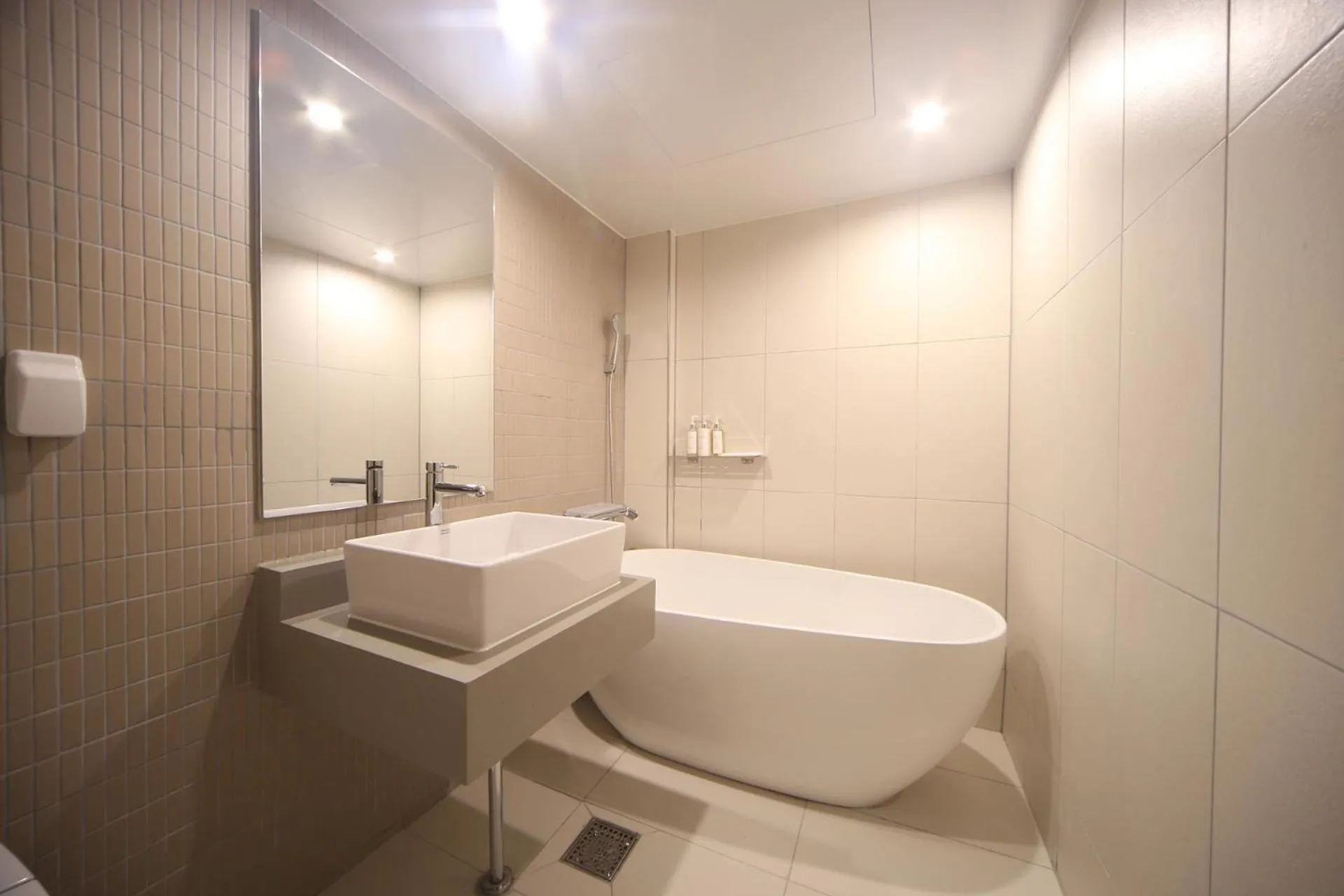 Shower in Dongnae Hound Hotel Sajik Minam Station