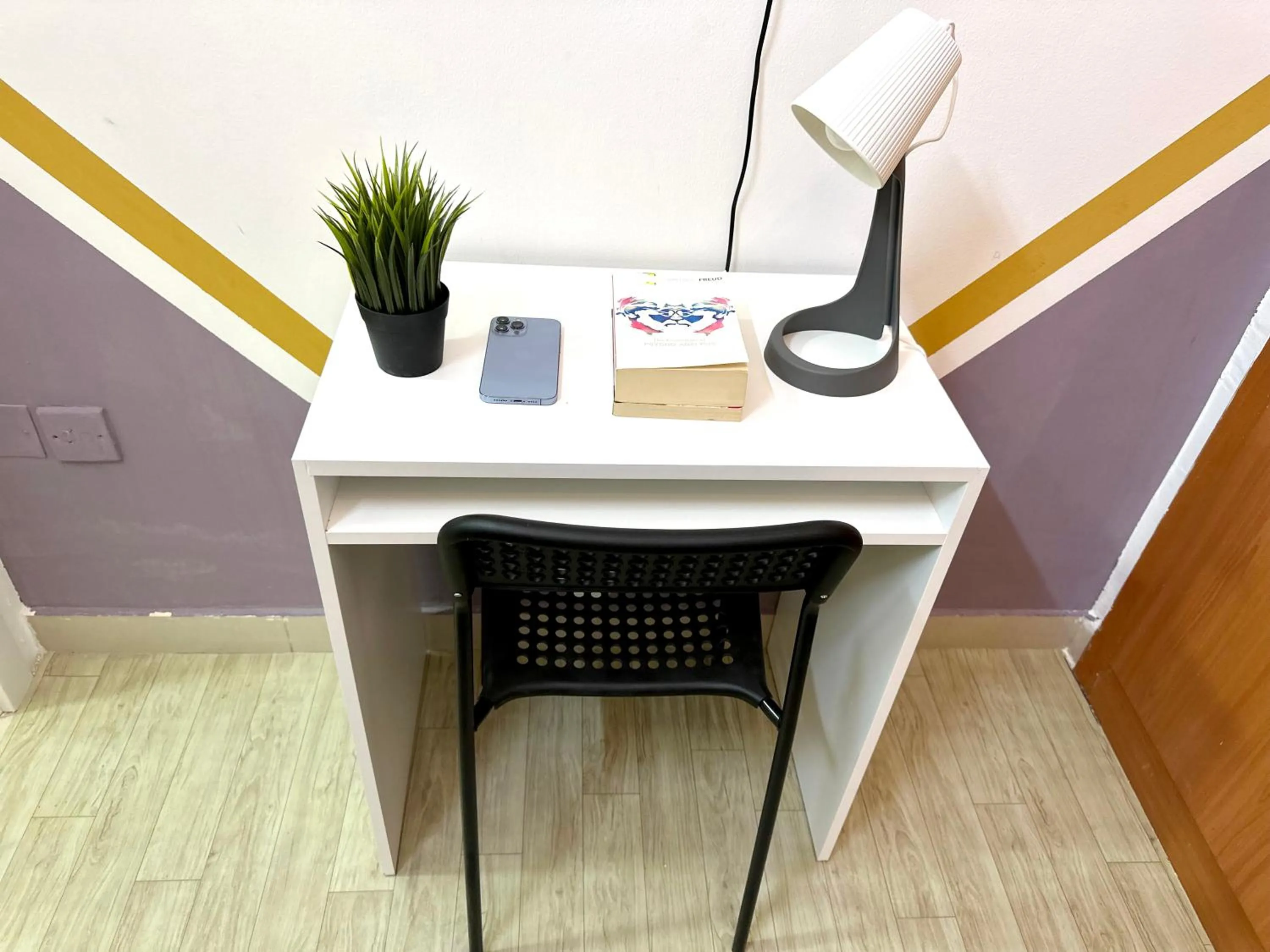 Double window Partition Room in Tecom Near Metro