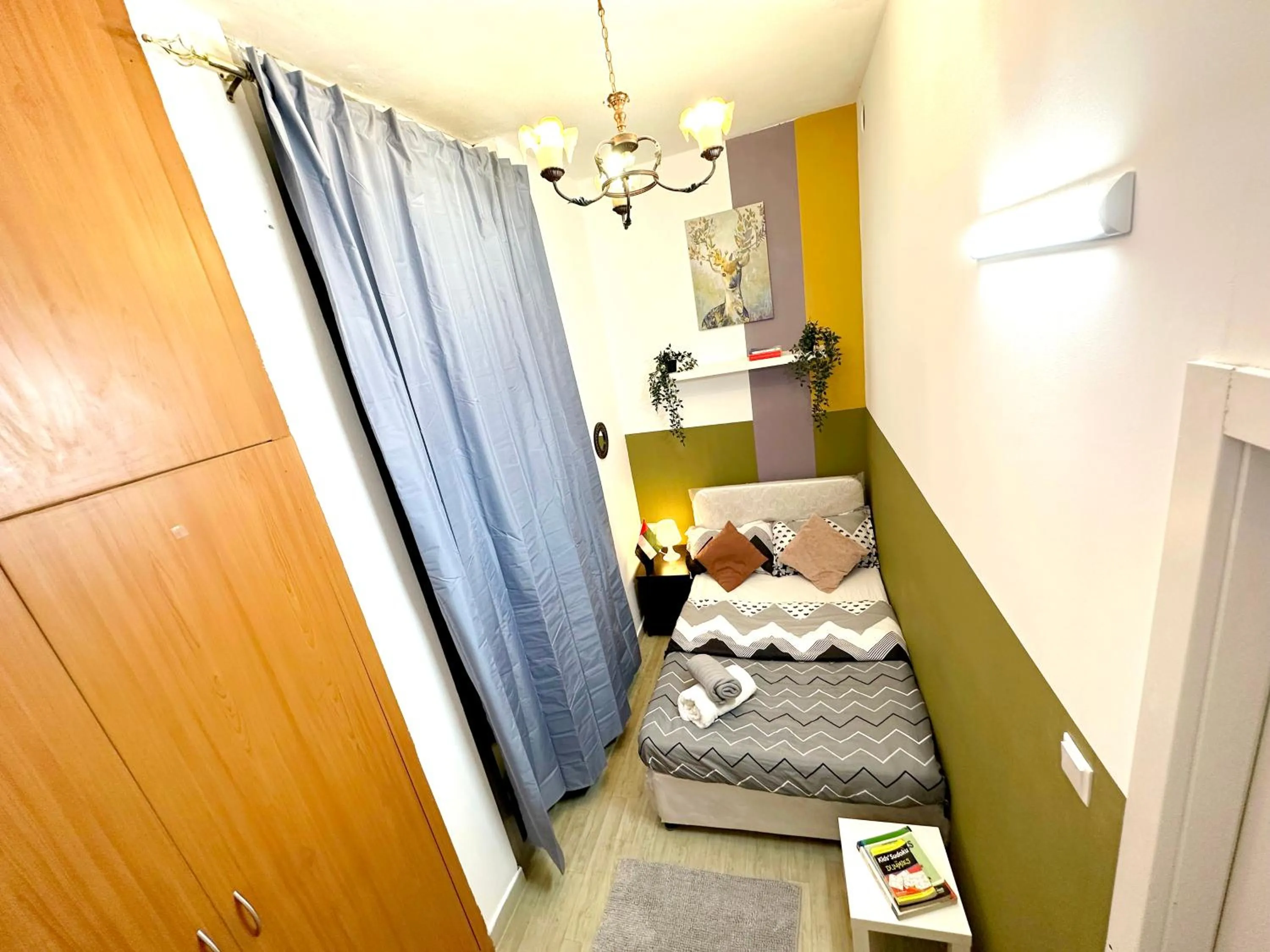 Bed in Double window Partition Room in Tecom Near Metro