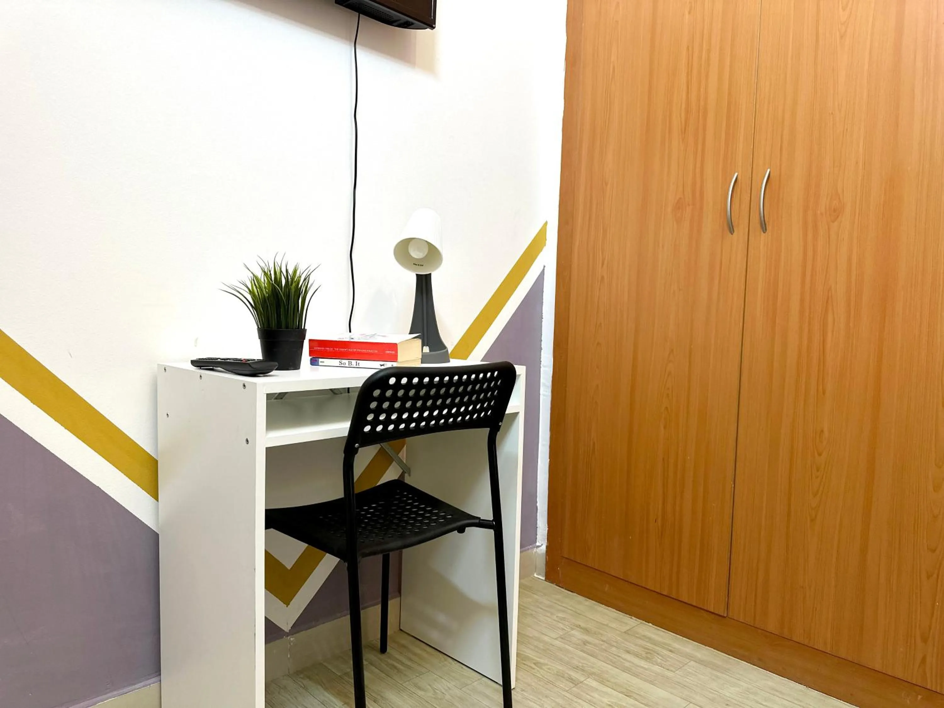 Double window Partition Room in Tecom Near Metro