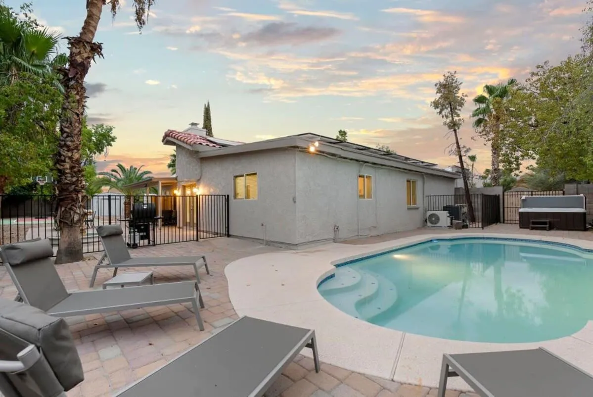 4BD Pool Basketball Hot Tub Pool Table