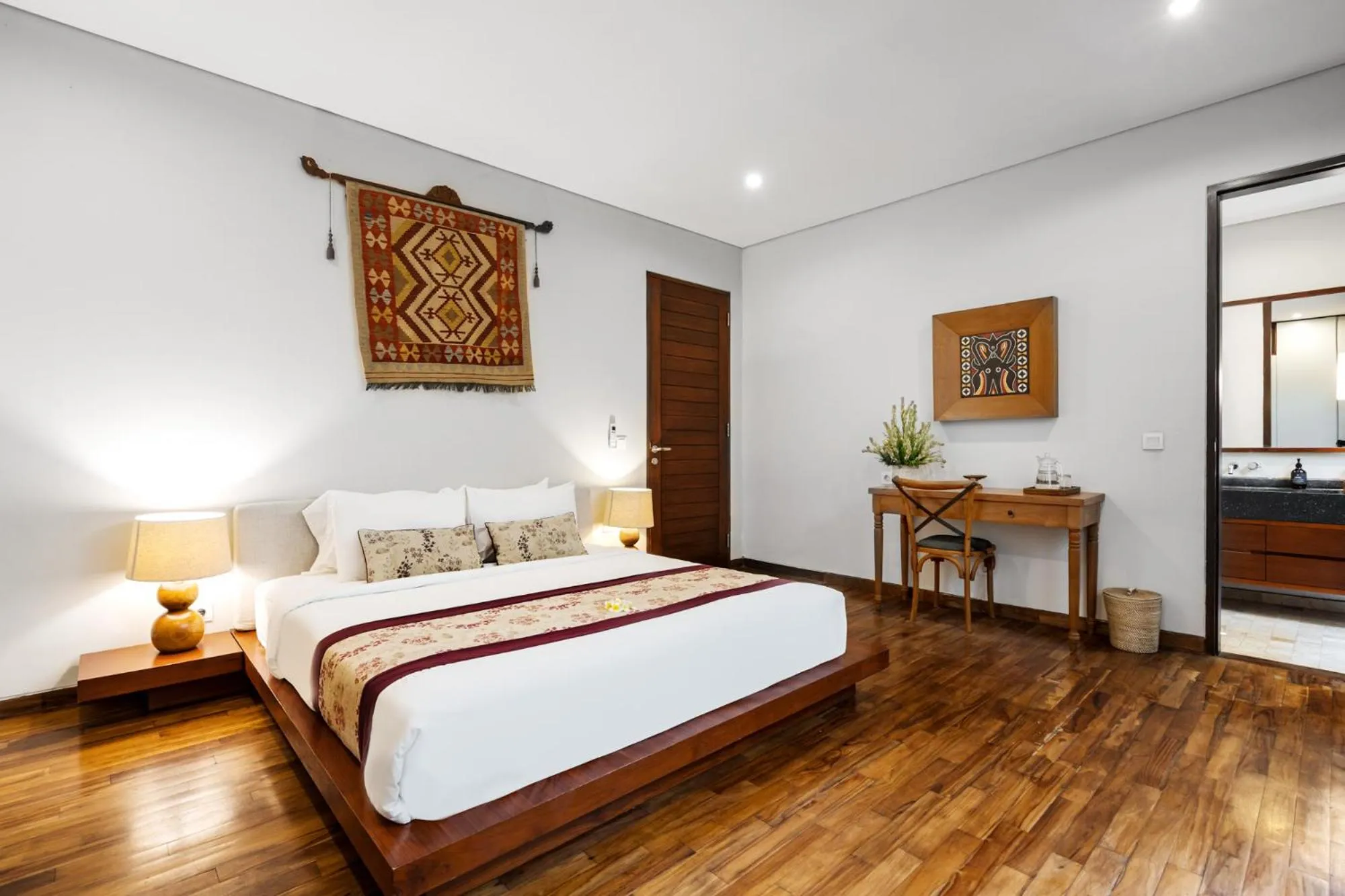 Bedroom, Bed in Bumbak Park Villas By Nakula