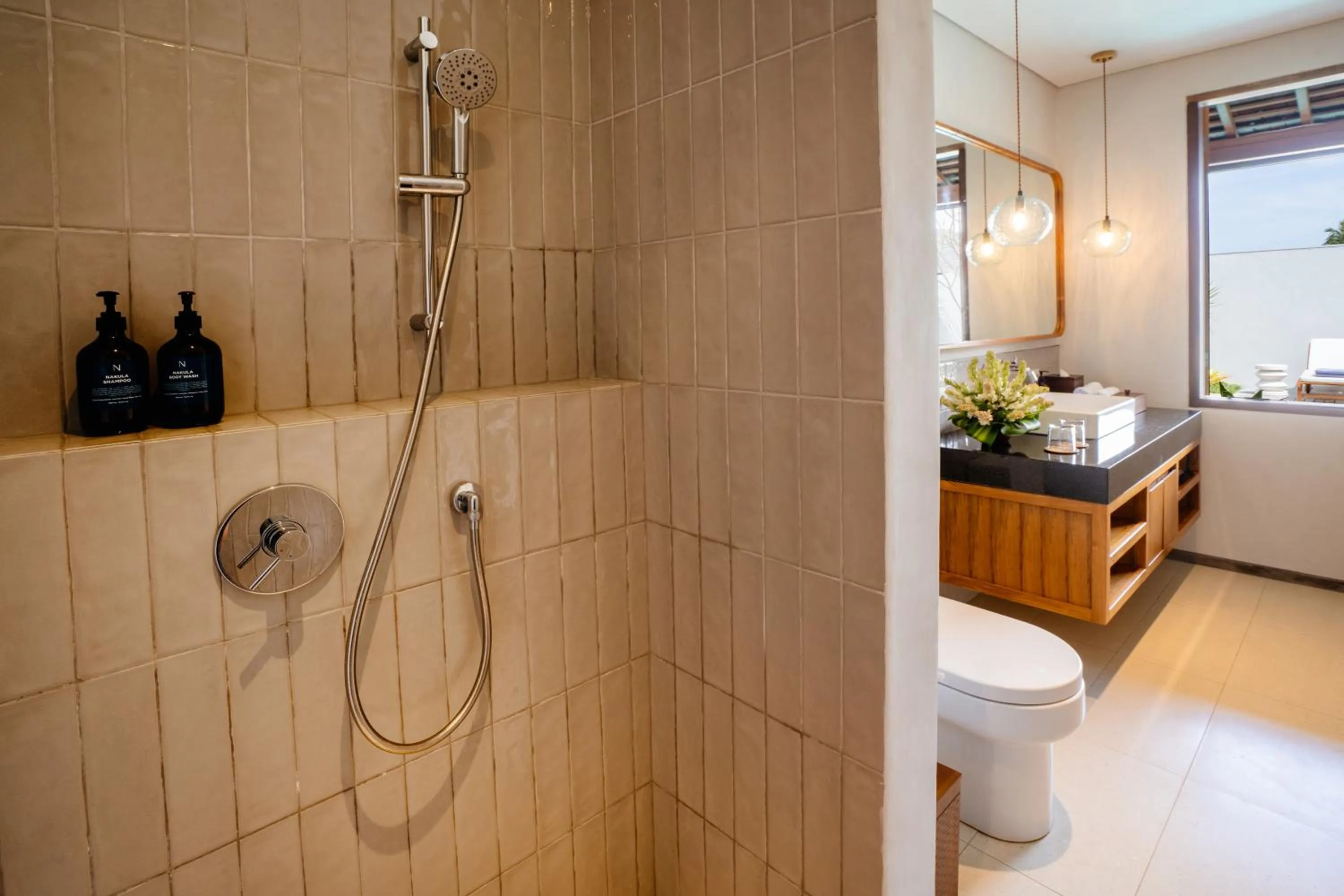 Shower in Bumbak Park Villas By Nakula