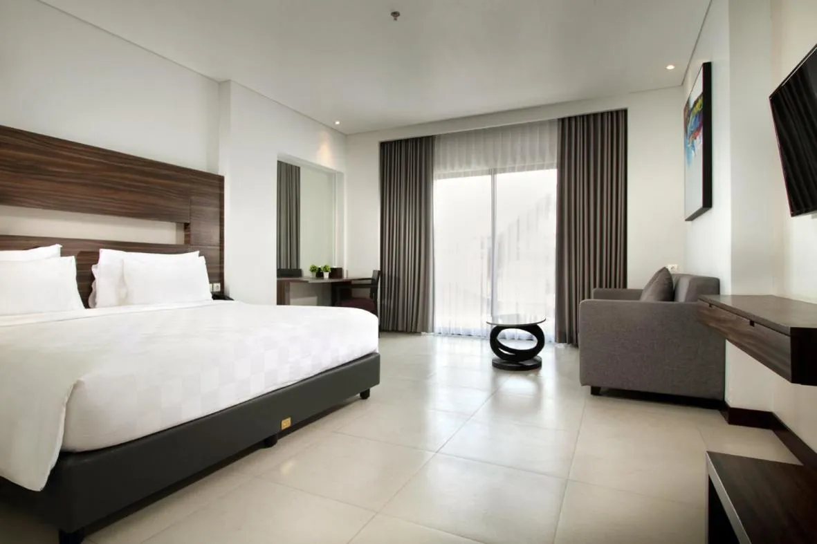 HELIOS HOTEL & CONVENTION